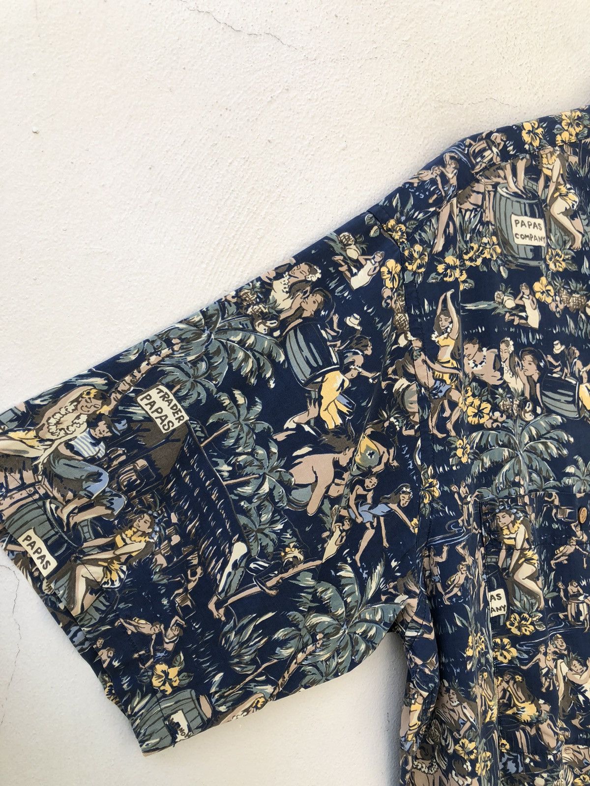 Mademoiselle Non Non Vintage Papas Island Japan Baggy Silk Hawaiian Shirt Size US L / EU 52-54 / 3 - 14 Thumbnail