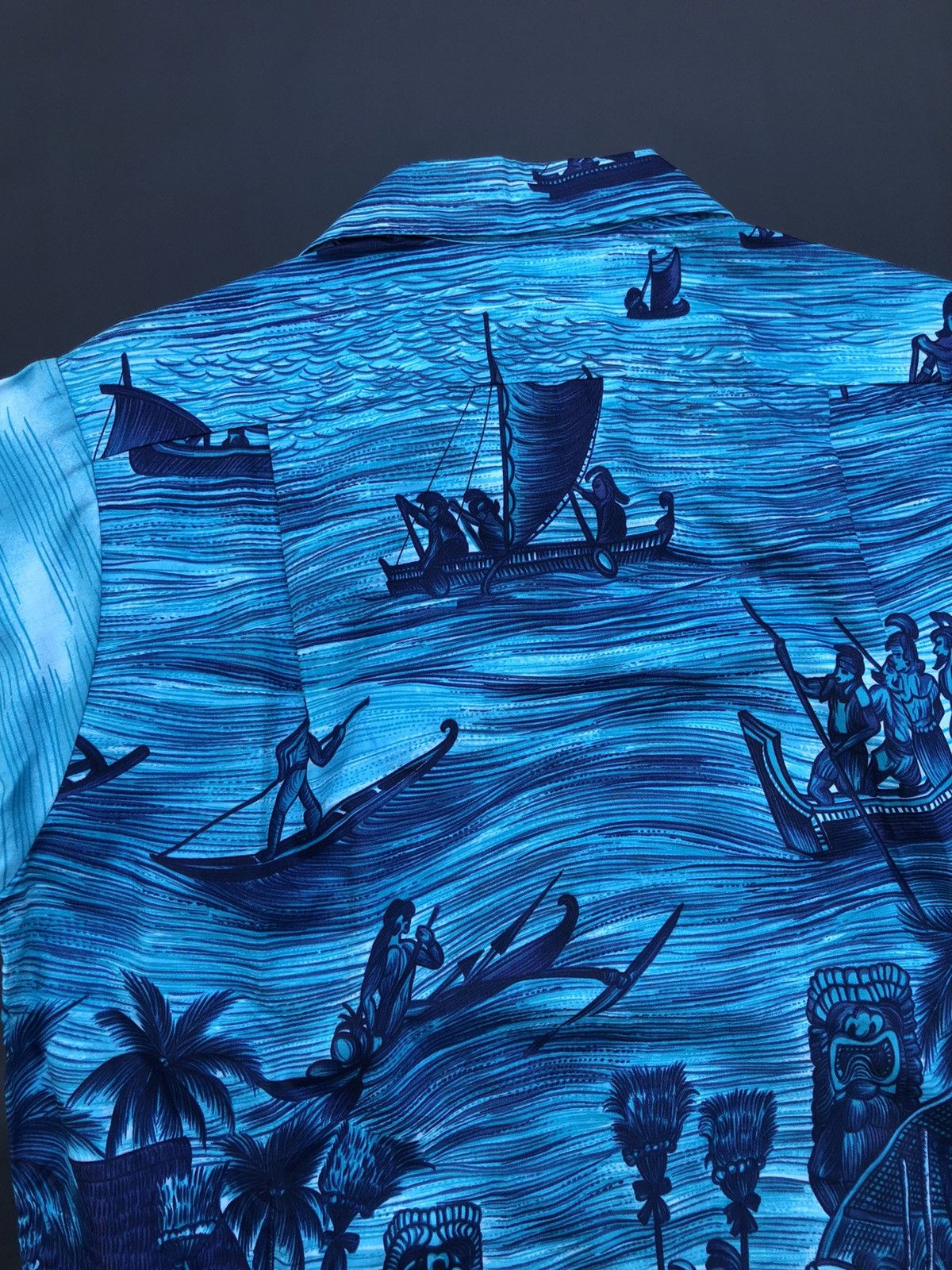 Vintage Vintage 60s 70s Island Togs Tiki Idol Hawaiian Shirt Size US S / EU 44-46 / 1 - 11 Thumbnail