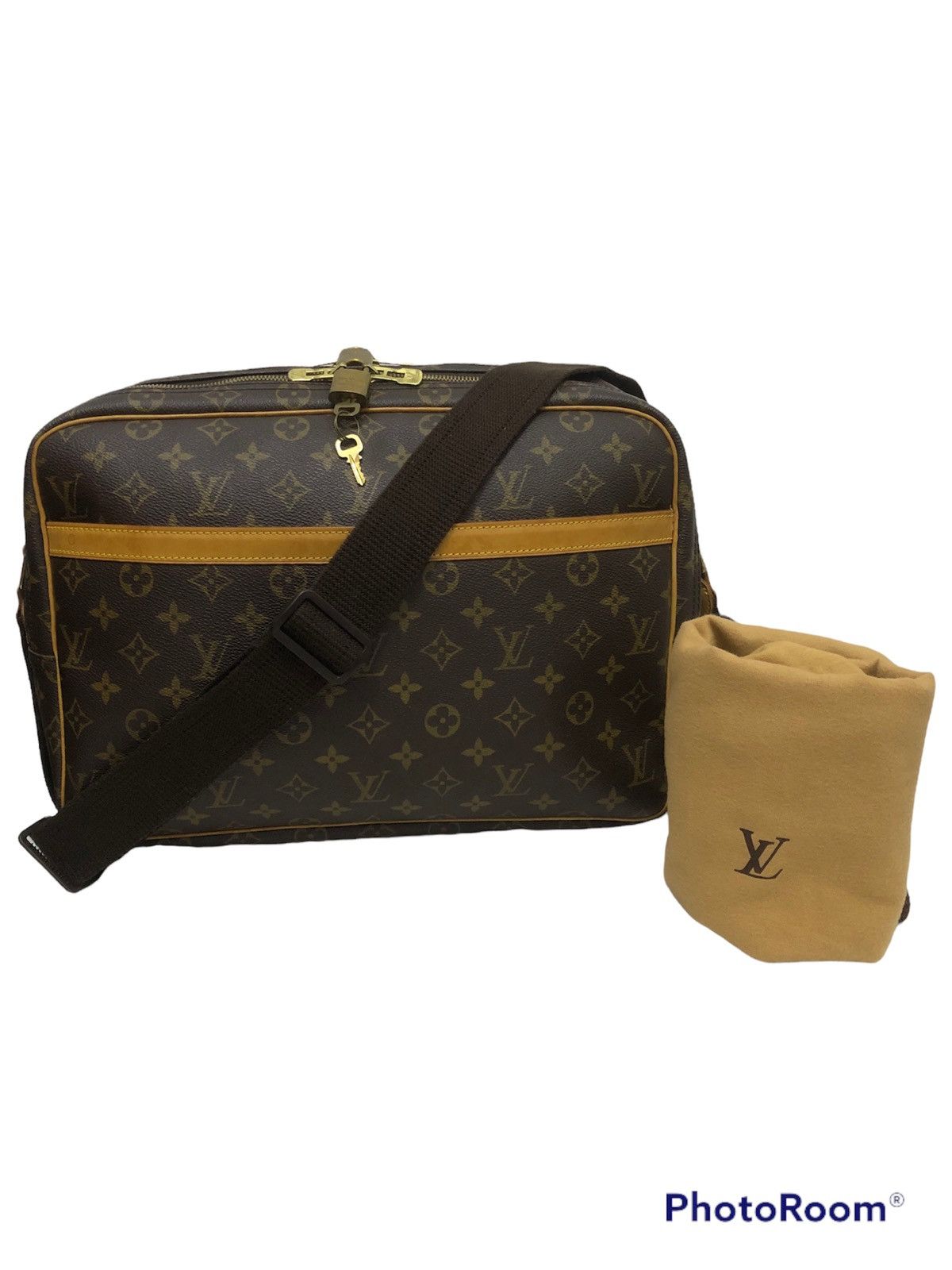 Louis Vuitton Louis Vuitton Monogram GM Shoulder Bag Size ONE SIZE - 1 Thumbnail