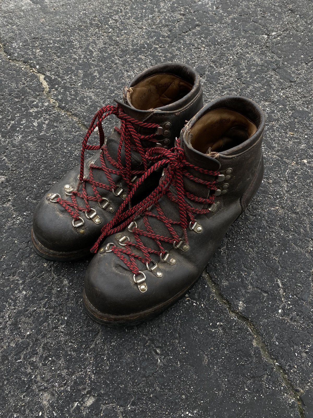 Vintage Vintage Vibram Hiking Boots | Grailed
