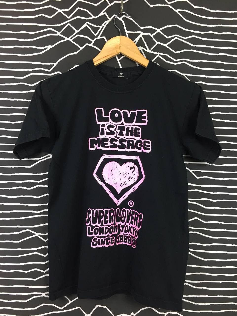 Japanese Brand Vtg SUPERLOVERS Love Is The Message Japanese Brand Tee Size US S / EU 44-46 / 1 - 2 Thumbnail