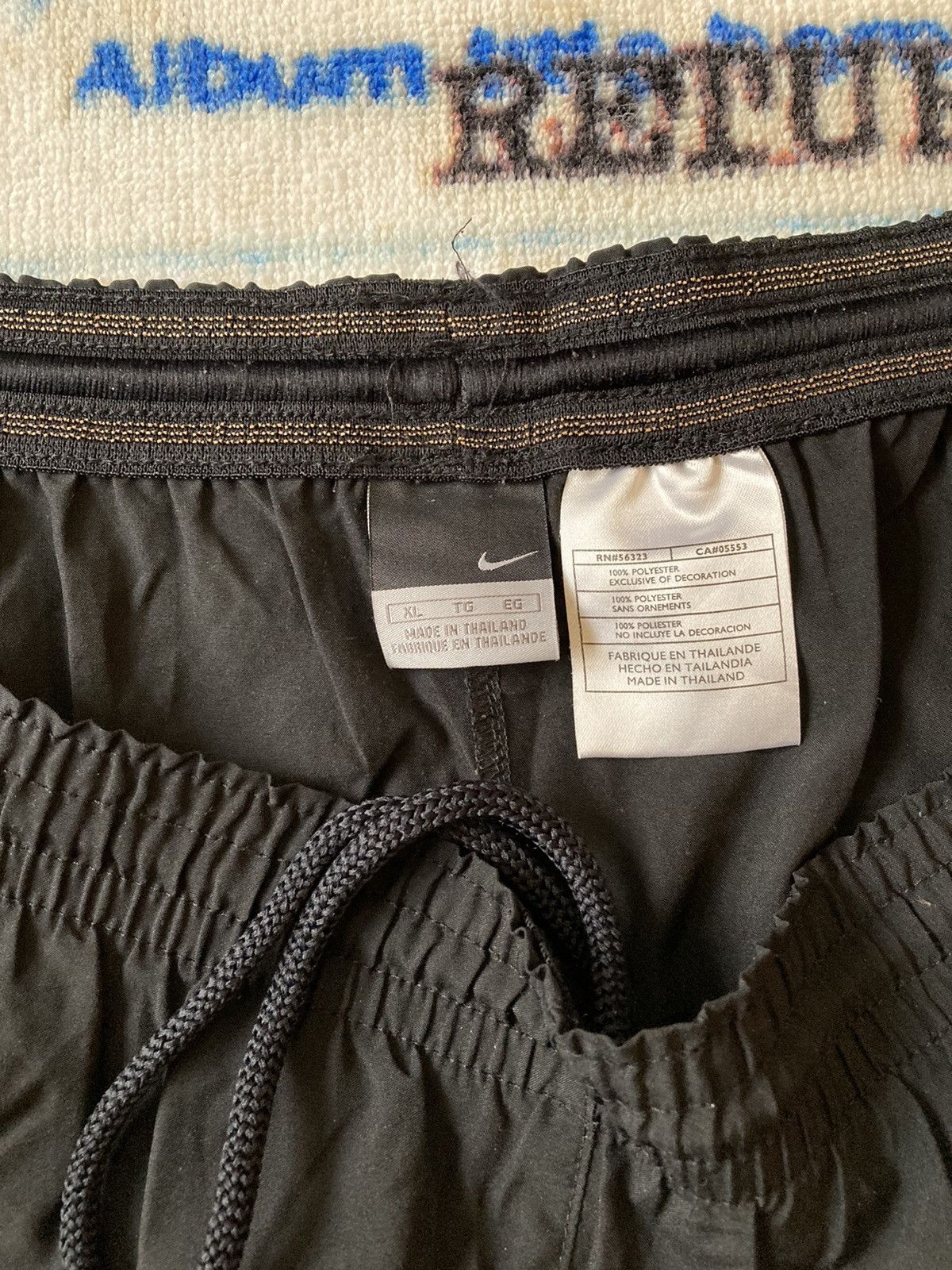 Nike Nike Shorts Size US 35 - 2 Thumbnail
