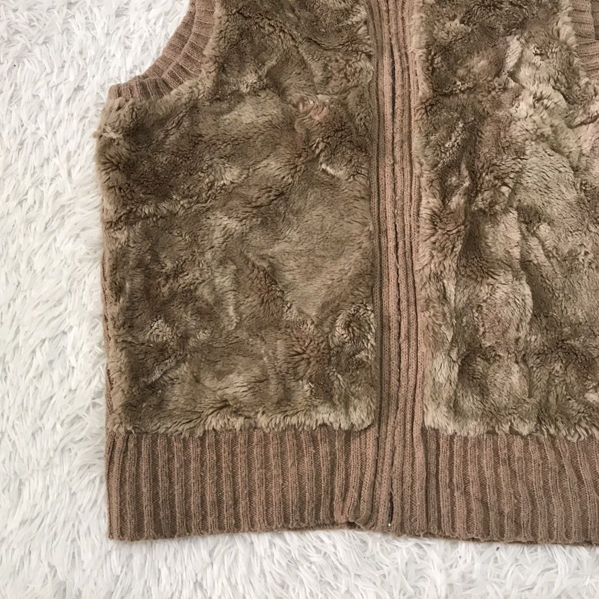 Krizia Uomo Rare Fake Fur Vest By Krizia Size US L / EU 52-54 / 3 - 3 Thumbnail