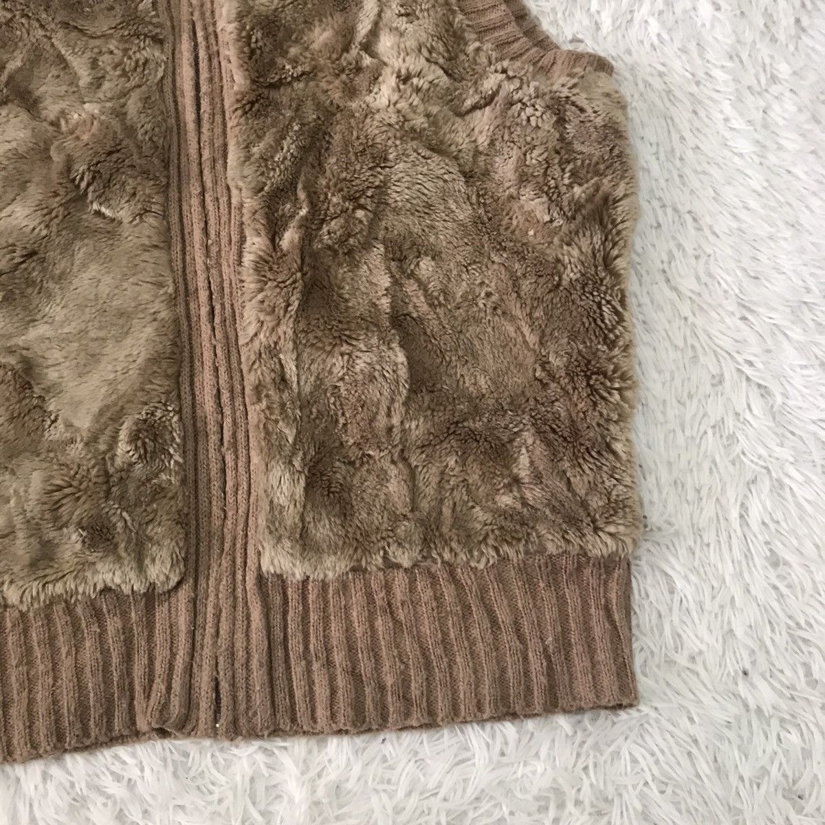 Krizia Uomo Rare Fake Fur Vest By Krizia Size US L / EU 52-54 / 3 - 4 Thumbnail