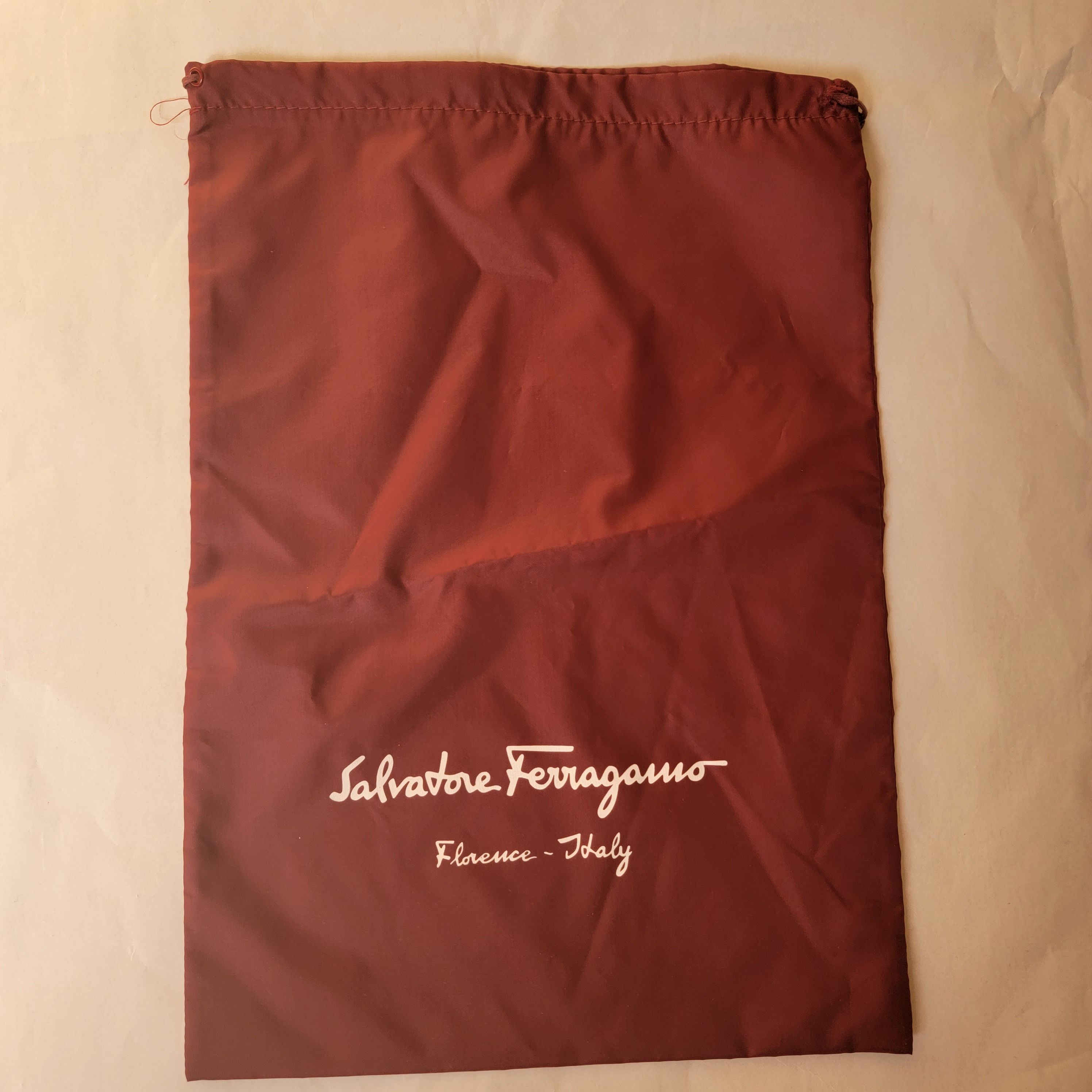 Salvatore Ferragamo Slim fit Tonal Gancio-patch Logo T-shirt tee gancini Size US XL / EU 56 / 4 - 5 Thumbnail