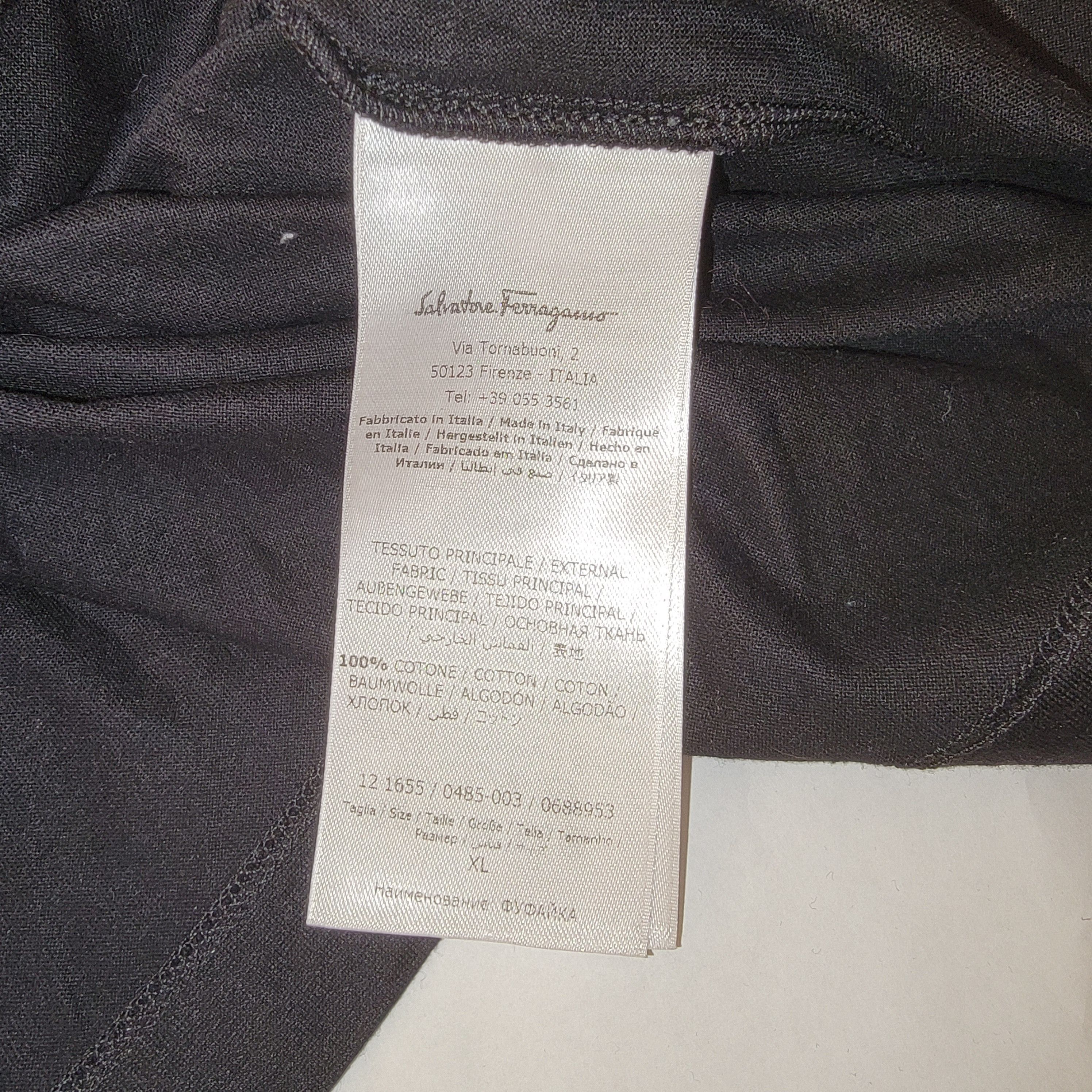 Salvatore Ferragamo Slim fit Tonal Gancio-patch Logo T-shirt tee gancini Size US XL / EU 56 / 4 - 2 Thumbnail