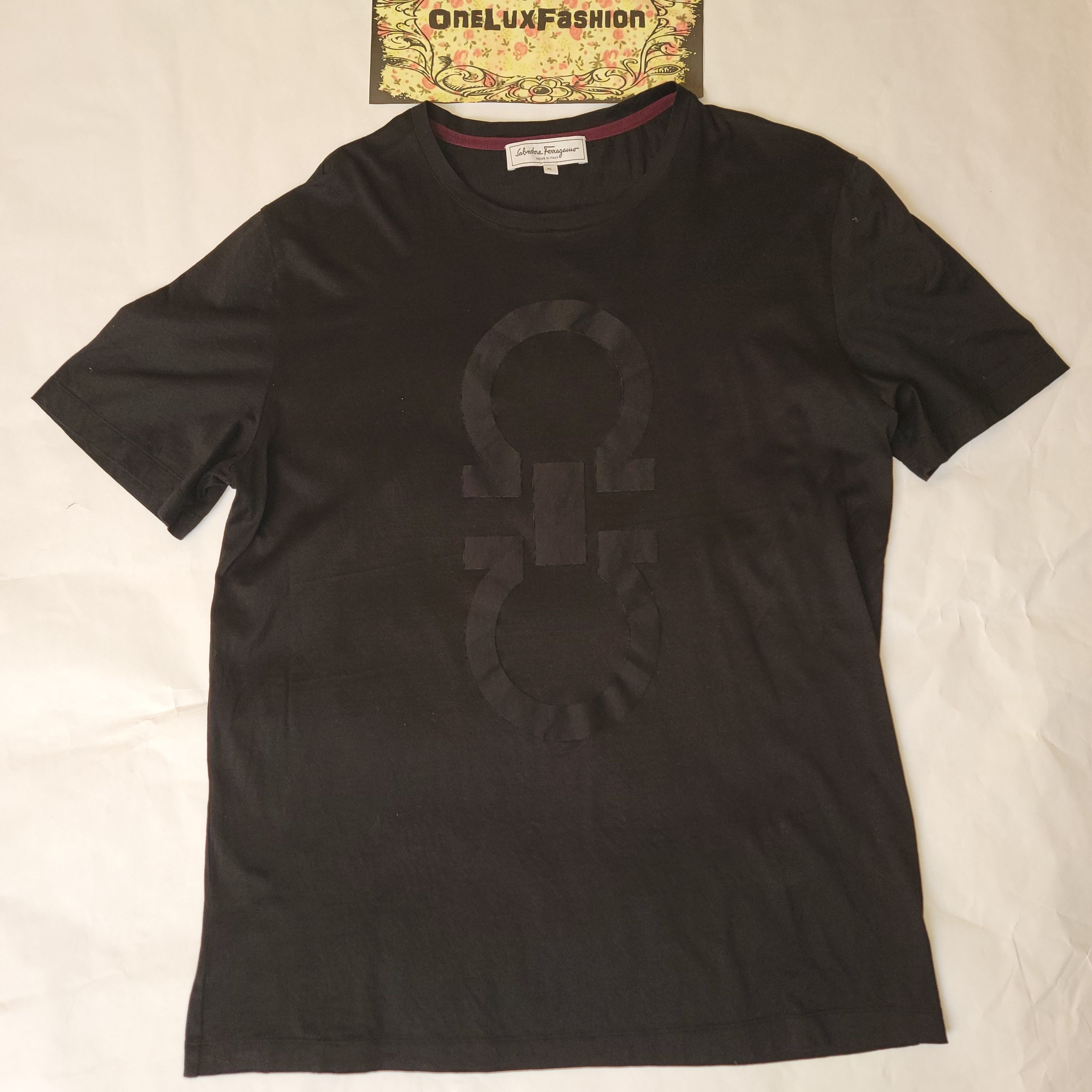 Salvatore Ferragamo Slim fit Tonal Gancio-patch Logo T-shirt tee gancini Size US XL / EU 56 / 4 - 1 Thumbnail
