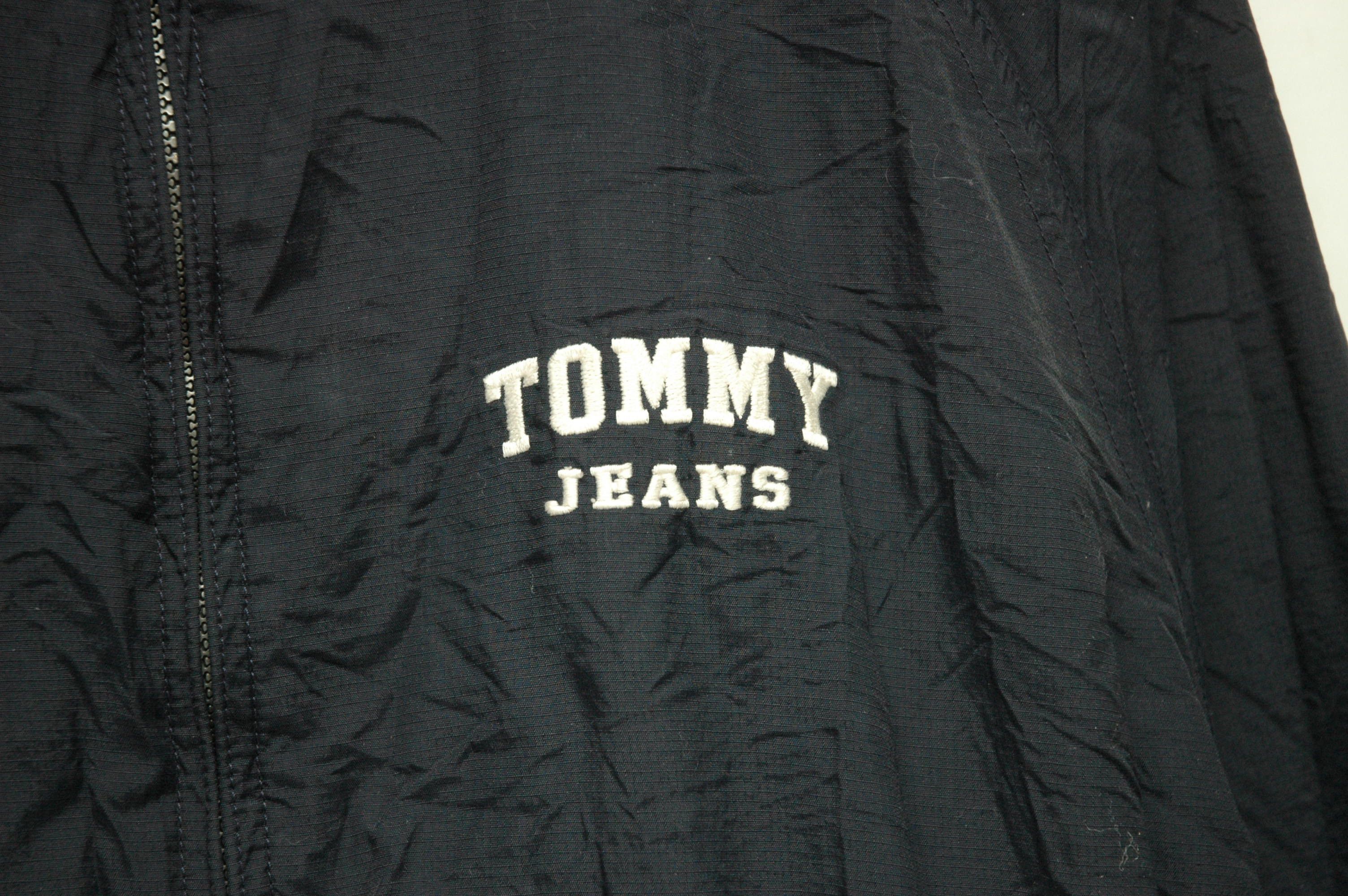 Tommy Hilfiger Vintage Tommy Hilfiger Fleece Two-Sided Size US XL / EU 56 / 4 - 3 Thumbnail