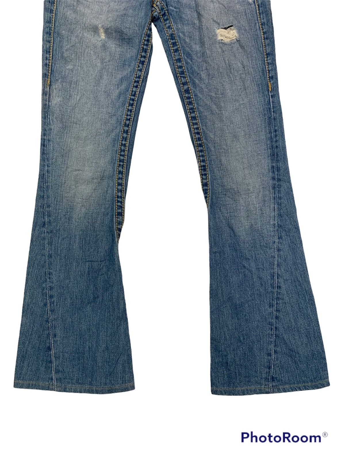 True Religion True Religion Rainbow Joey denim pant distressed flared Size US 28 / EU 44 - 4 Thumbnail