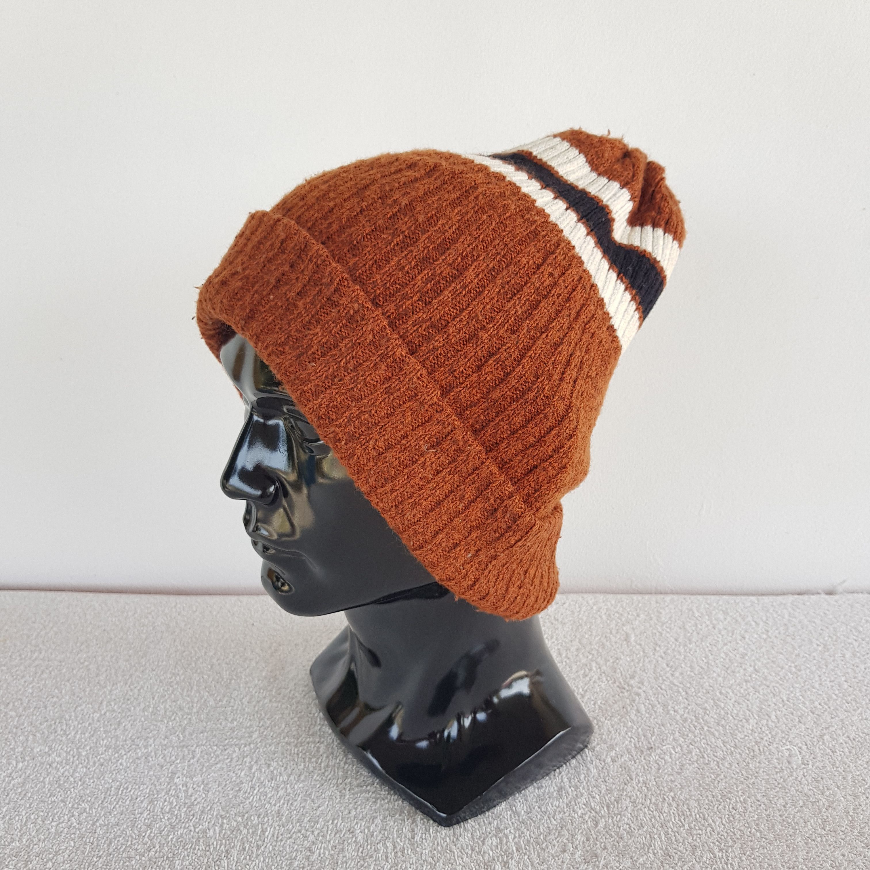 Japanese Brand × Vintage Vintage Unknown Japanese Beanie Snow Cap Knitted Hats Size ONE SIZE - 1 Thumbnail