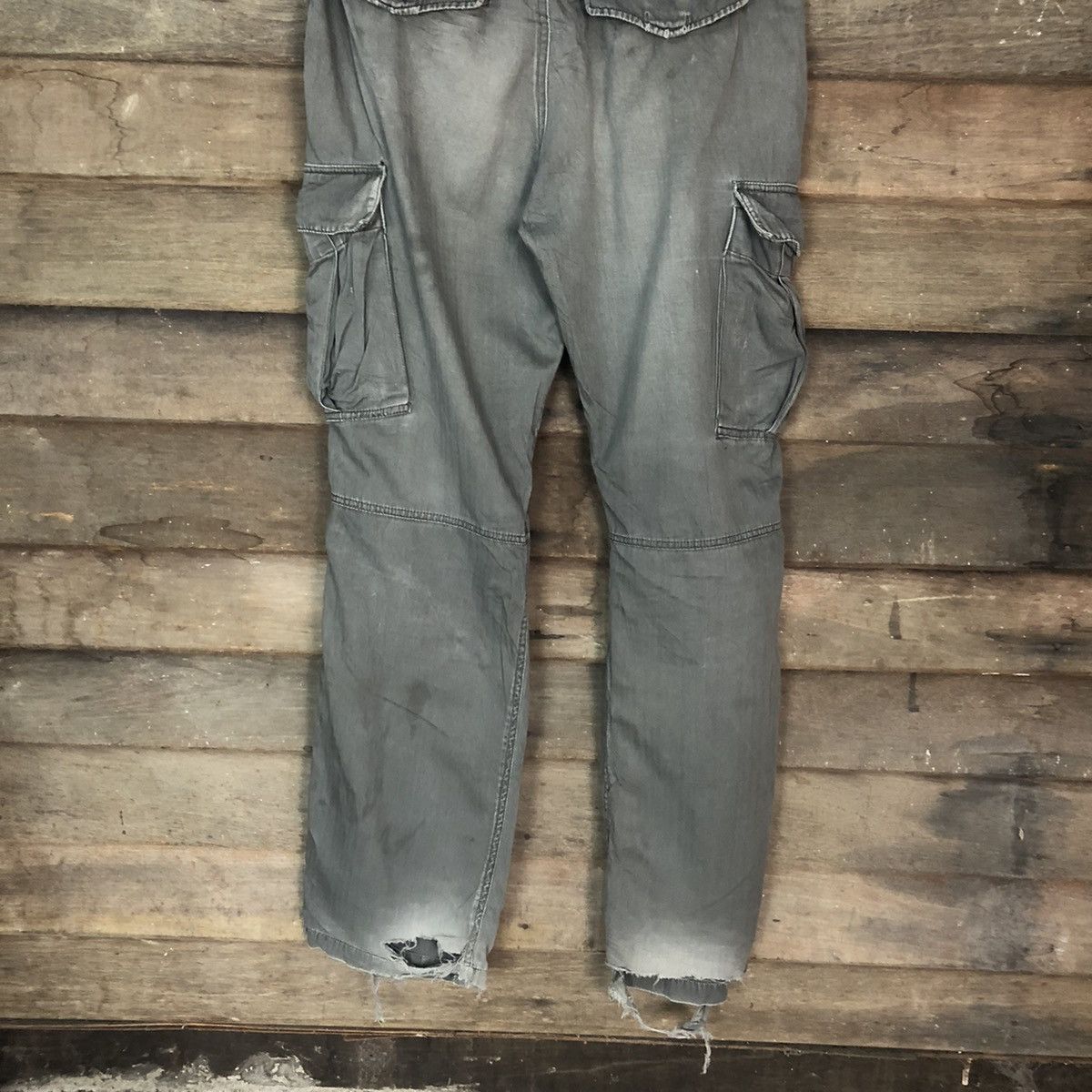 Japanese Brand Japanese Brand Distressed Cargo Multipocket Pants #H365 Size US 32 / EU 48 - 14 Thumbnail
