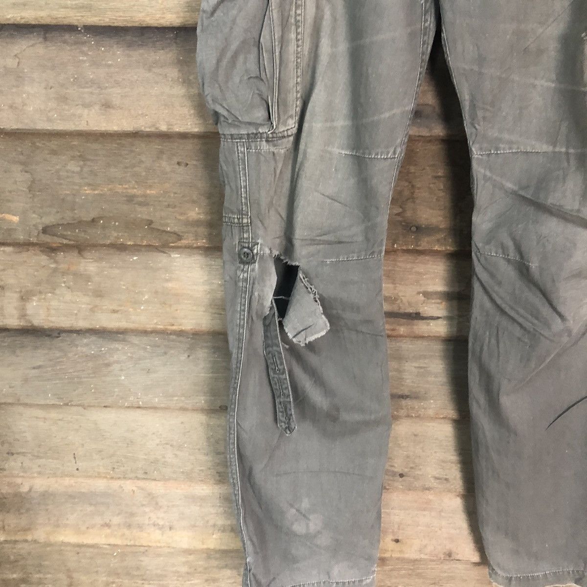 Japanese Brand Japanese Brand Distressed Cargo Multipocket Pants #H365 Size US 32 / EU 48 - 8 Thumbnail