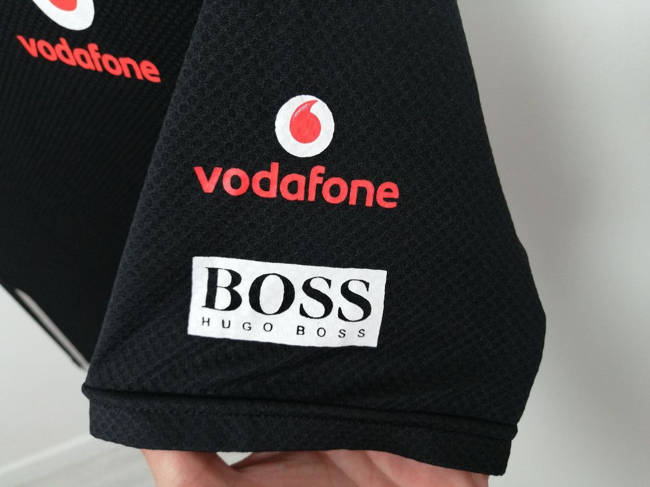 Formula 1 nwt HAMILTON BUTTON ALLONSO McLAREN MERCEDES F1 RACING TEAM Size US M / EU 48-50 / 2 - 3 Thumbnail