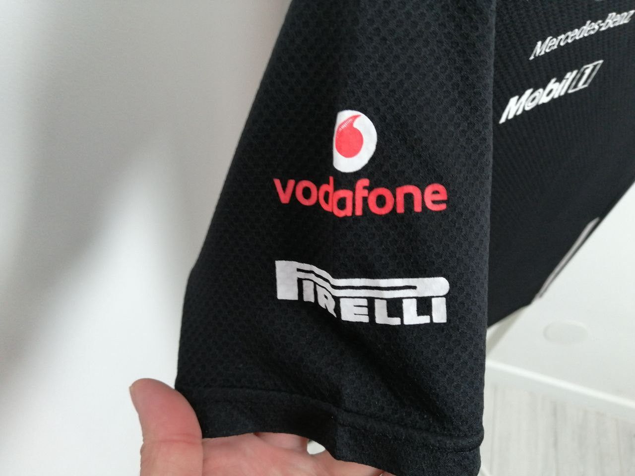 Formula 1 nwt HAMILTON BUTTON ALLONSO McLAREN MERCEDES F1 RACING TEAM Size US M / EU 48-50 / 2 - 4 Thumbnail