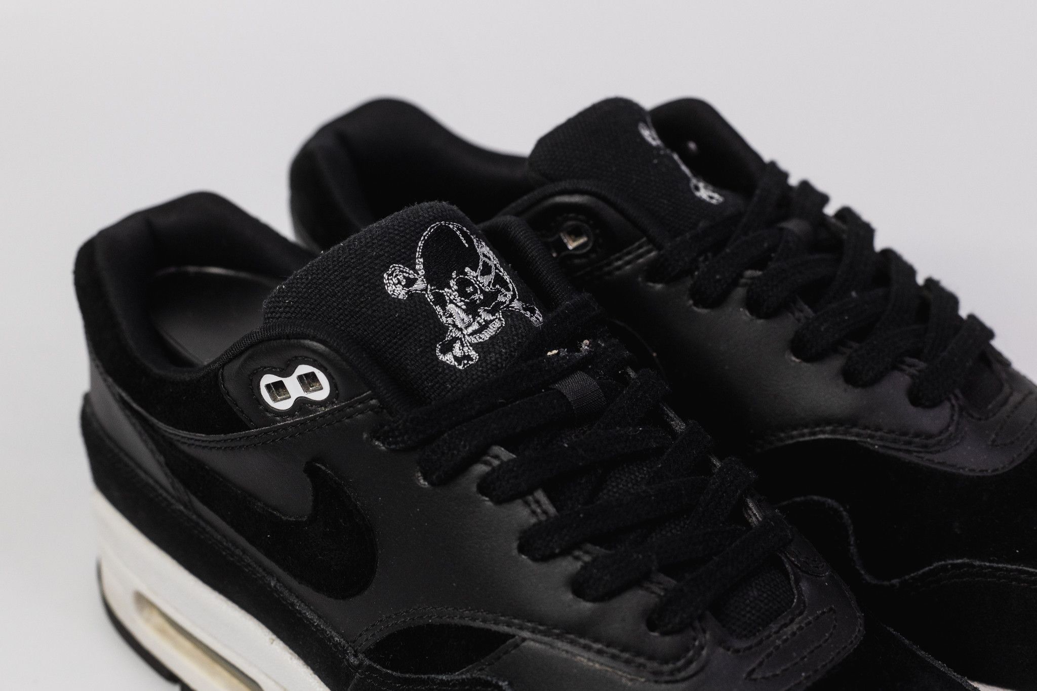 nike air max 1 rebel skulls