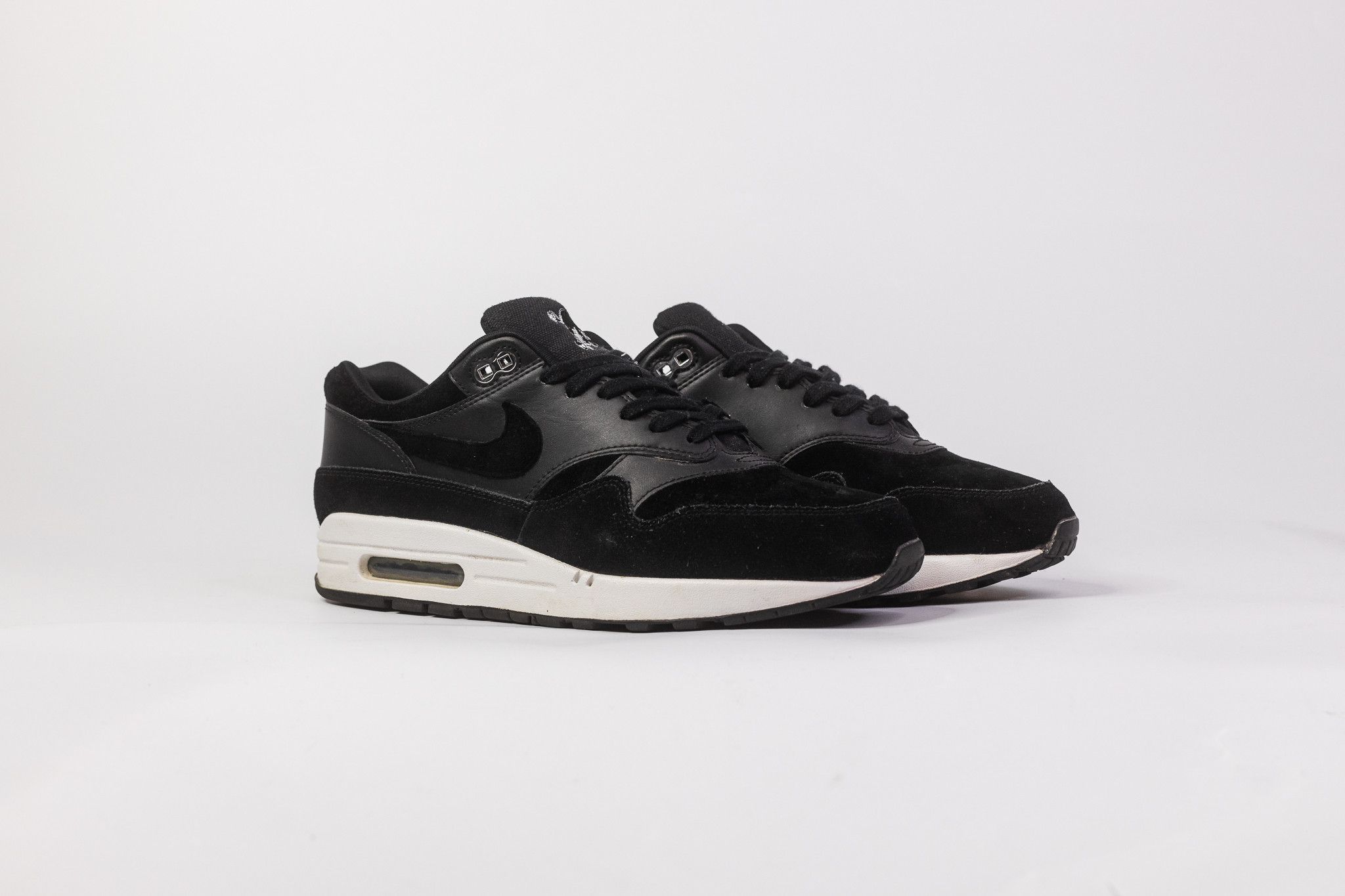 rebel skull air max 1