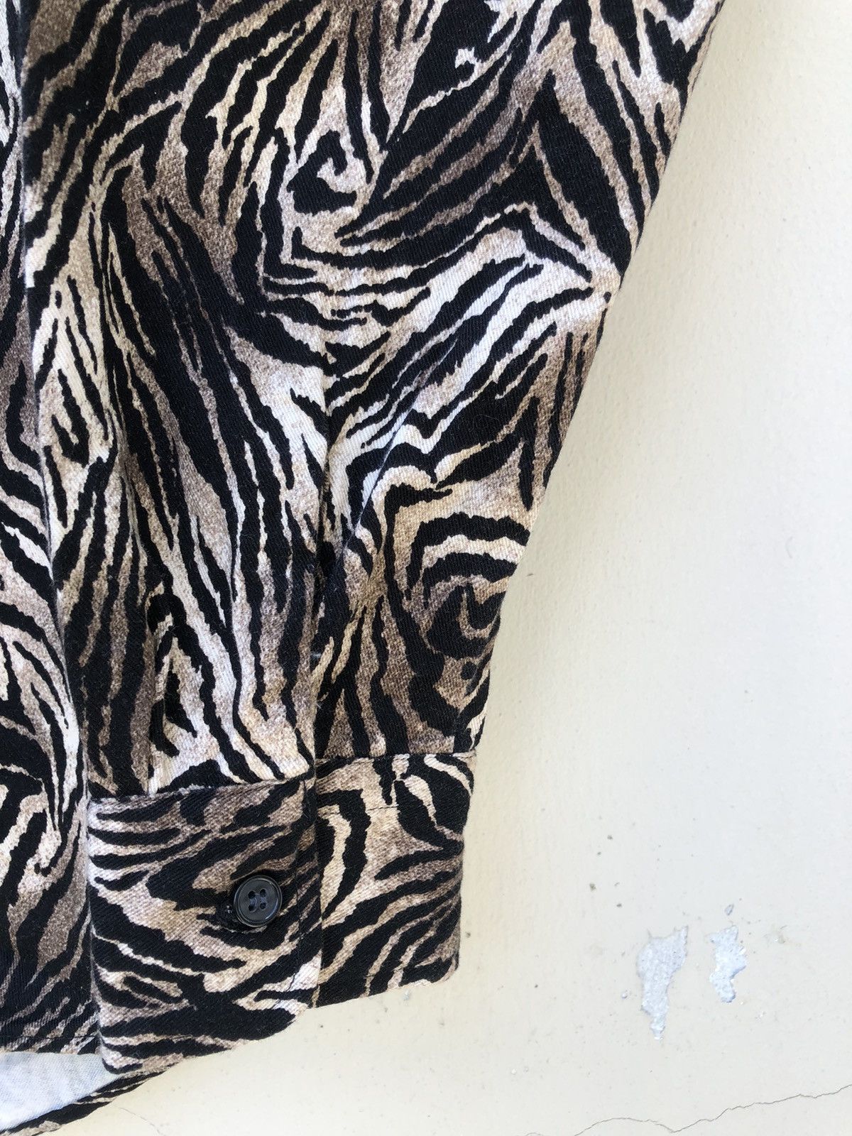 Vintage Vintage 90s Smash Up Japan Bengal Tiger Button Shirt Size US M / EU 48-50 / 2 - 7 Thumbnail