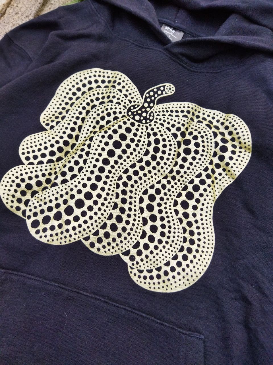 Yayoi Kusama Yayoi Kusama X Uniqlo Hoodie - Size M Size US M / EU 48-50 / 2 - 4 Thumbnail
