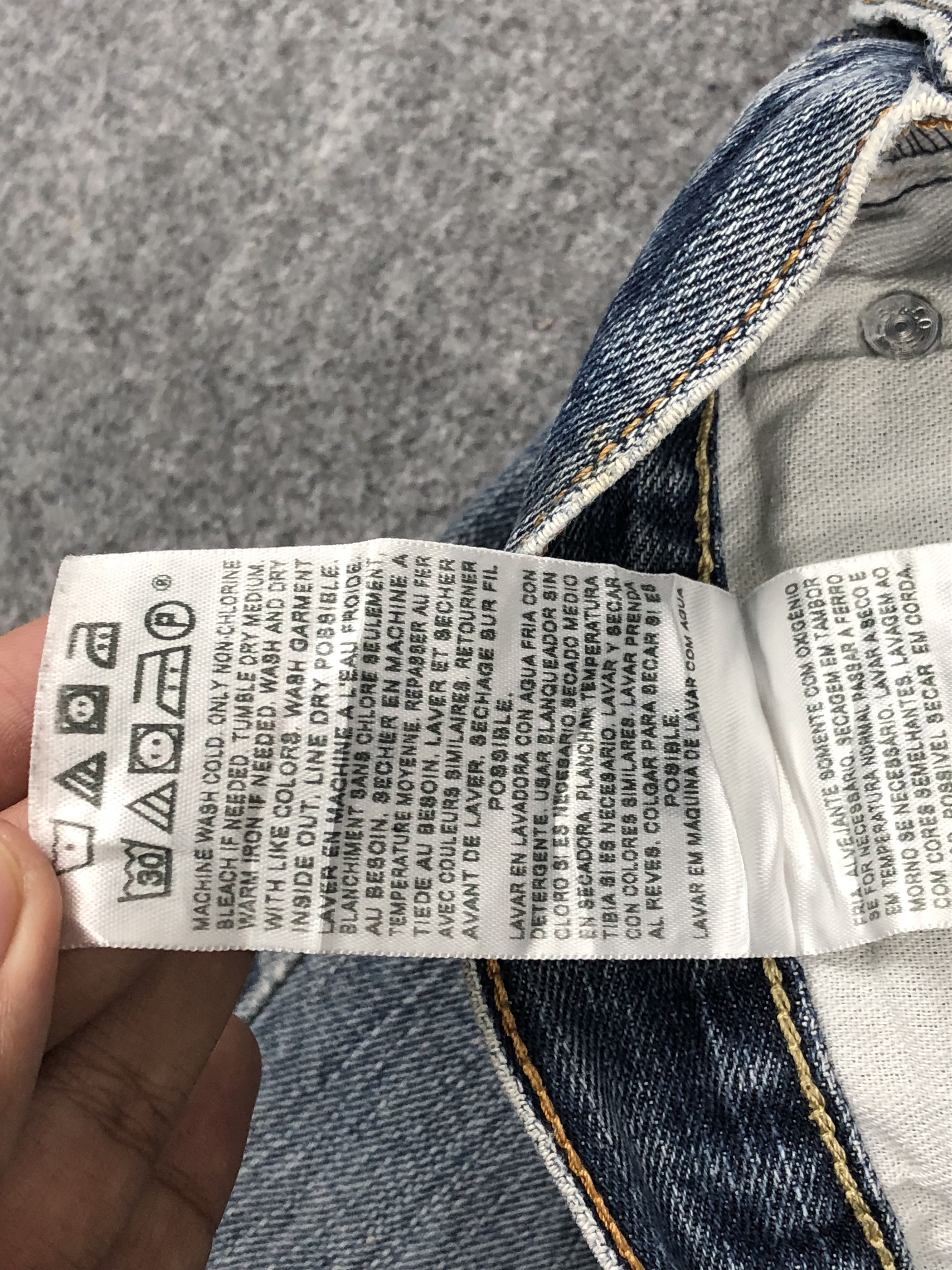 Levi's Faded Blue Vintage Levis 505 Jeans DP1575 Size US 36 / EU 52 - 14 Thumbnail