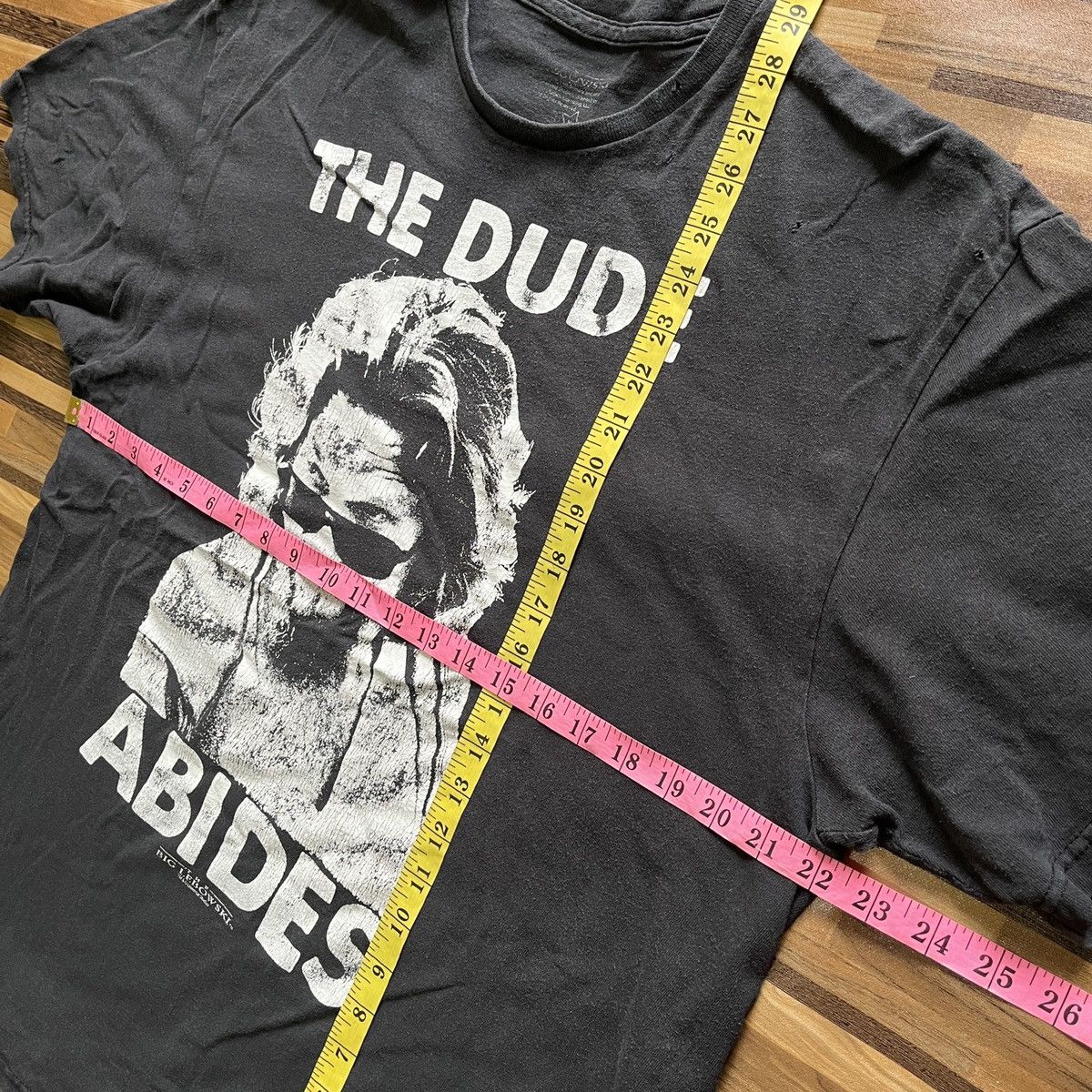 Universal Studios × Vintage Vintage Y2K Movie TShirt The Dude Abides Big Lebowski Size US L / EU 52-54 / 3 - 3 Thumbnail