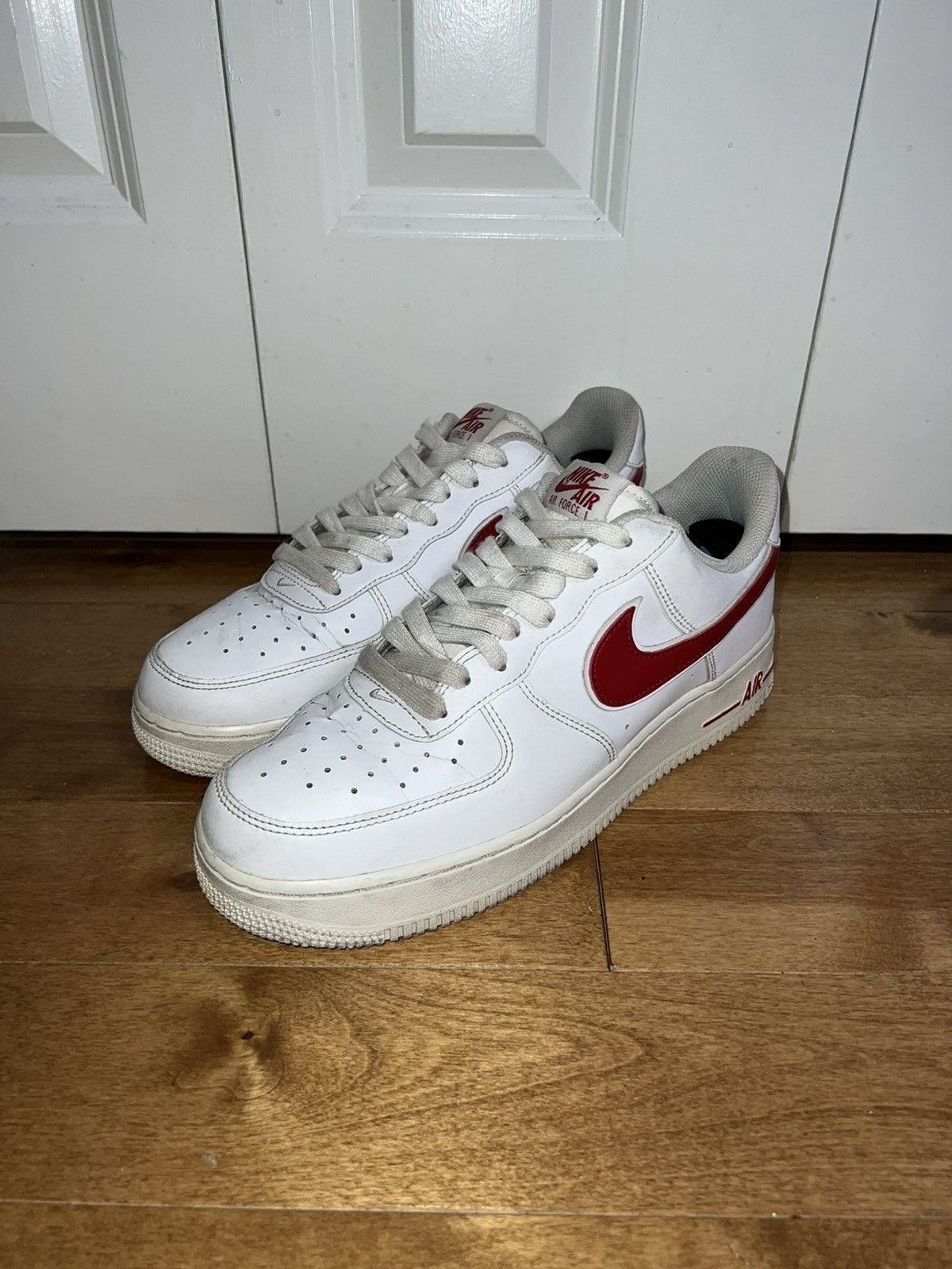 nike air force 1 07 gym red