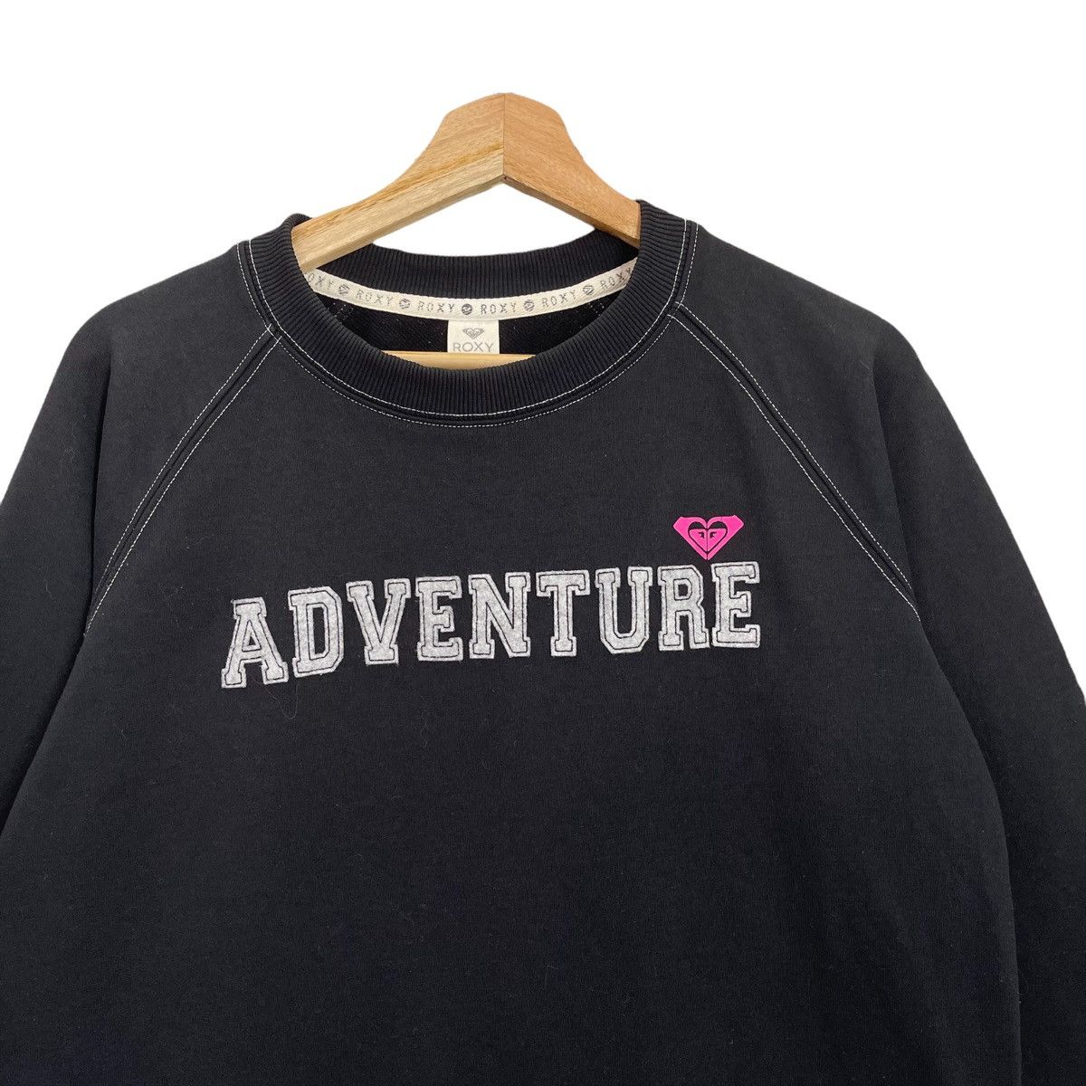 Vintage Vintage Roxy Big Logo Embroidered Sweatshirt Size M Size US M / EU 48-50 / 2 - 4 Thumbnail