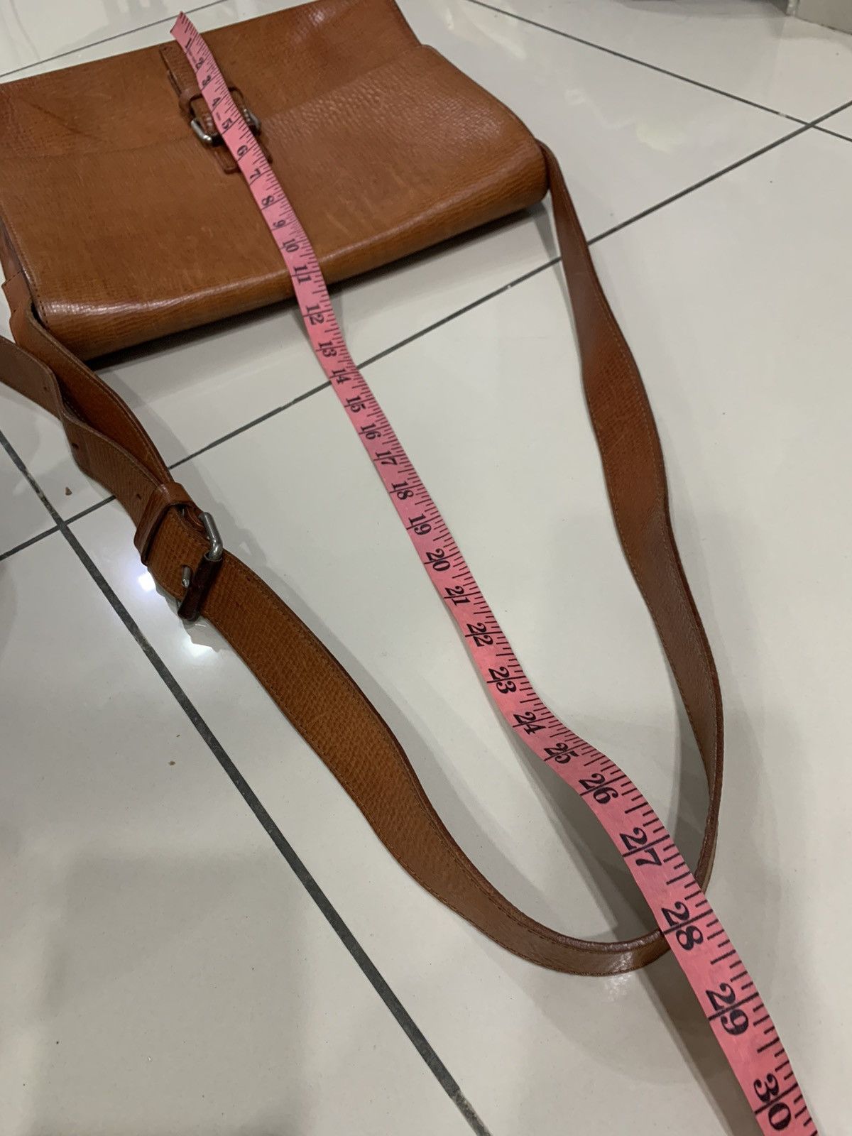 Designer × Japanese Brand × Leather VOLKER LANG PURE LEATHER ADJUSTABLE SLING BAG Size ONE SIZE - 14 Thumbnail