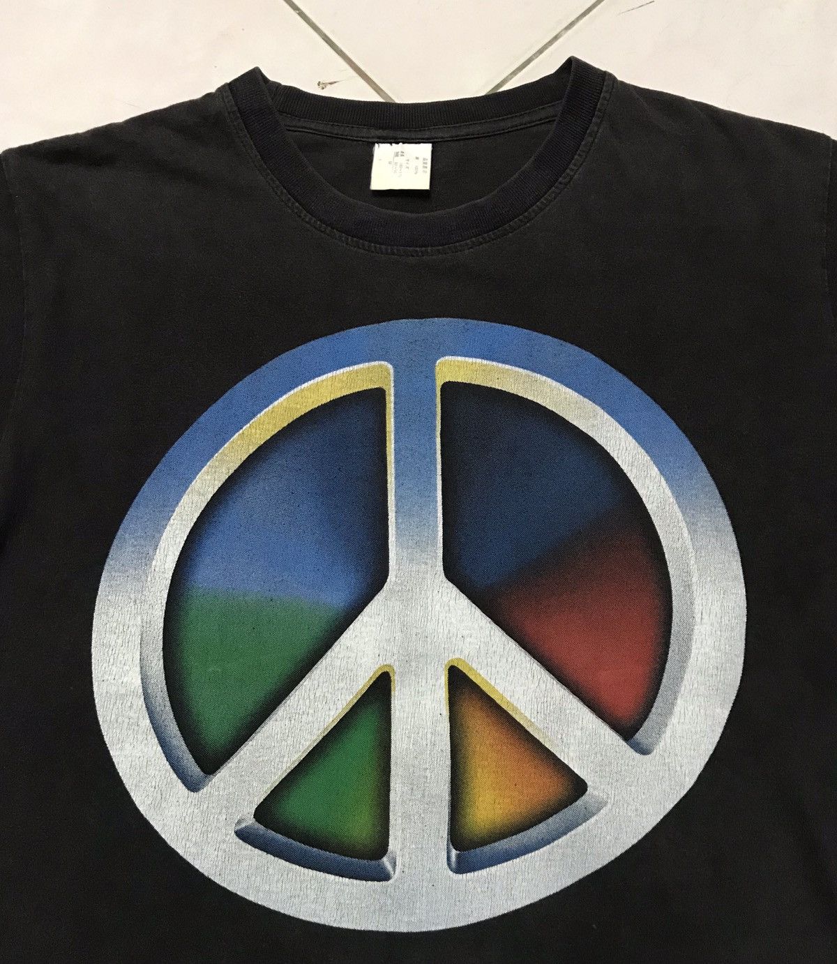 Japanese Brand 90s Vintage Sunfaded Old School Peace Sign Tee Size US M / EU 48-50 / 2 - 2 Thumbnail