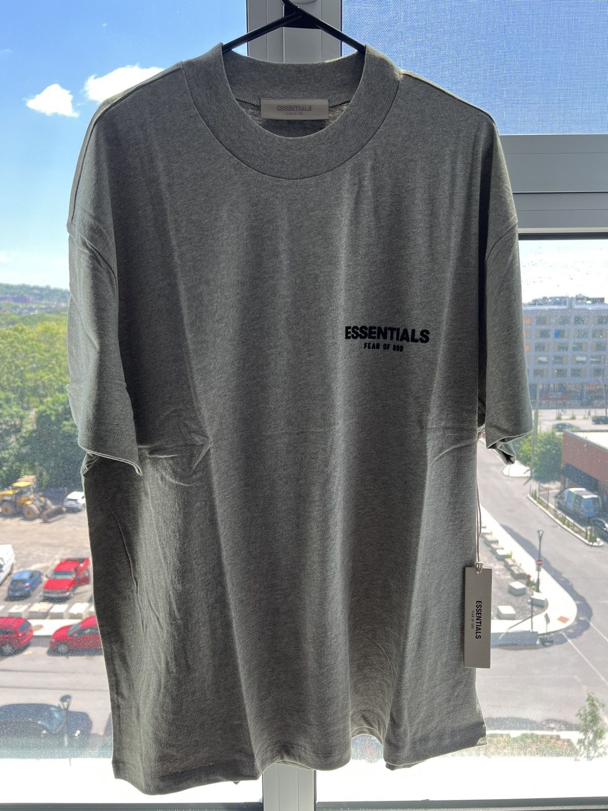 fear of god essentials t shirt ss22 dark oatmeal