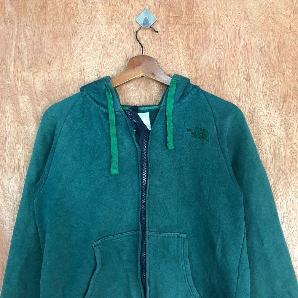 The North Face The North Face Green Small Logo Sweater hoodie #H314 Size L / US 10 / IT 46 - 14 Thumbnail