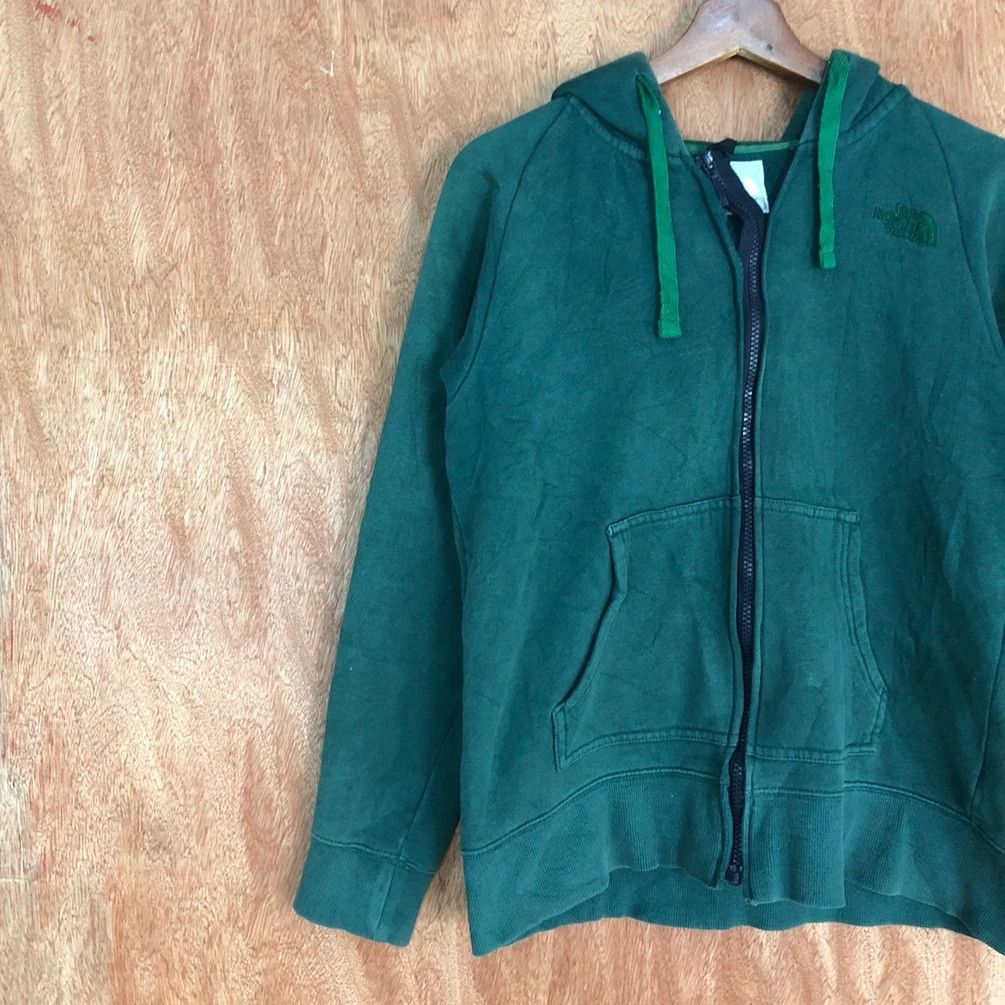 The North Face The North Face Green Small Logo Sweater hoodie #H314 Size L / US 10 / IT 46 - 12 Thumbnail