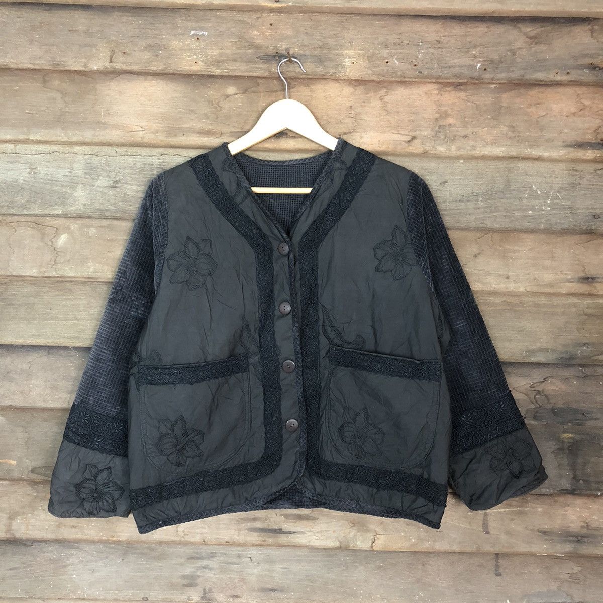 Japan embroidered flower art knitwear Cardigan #H355
