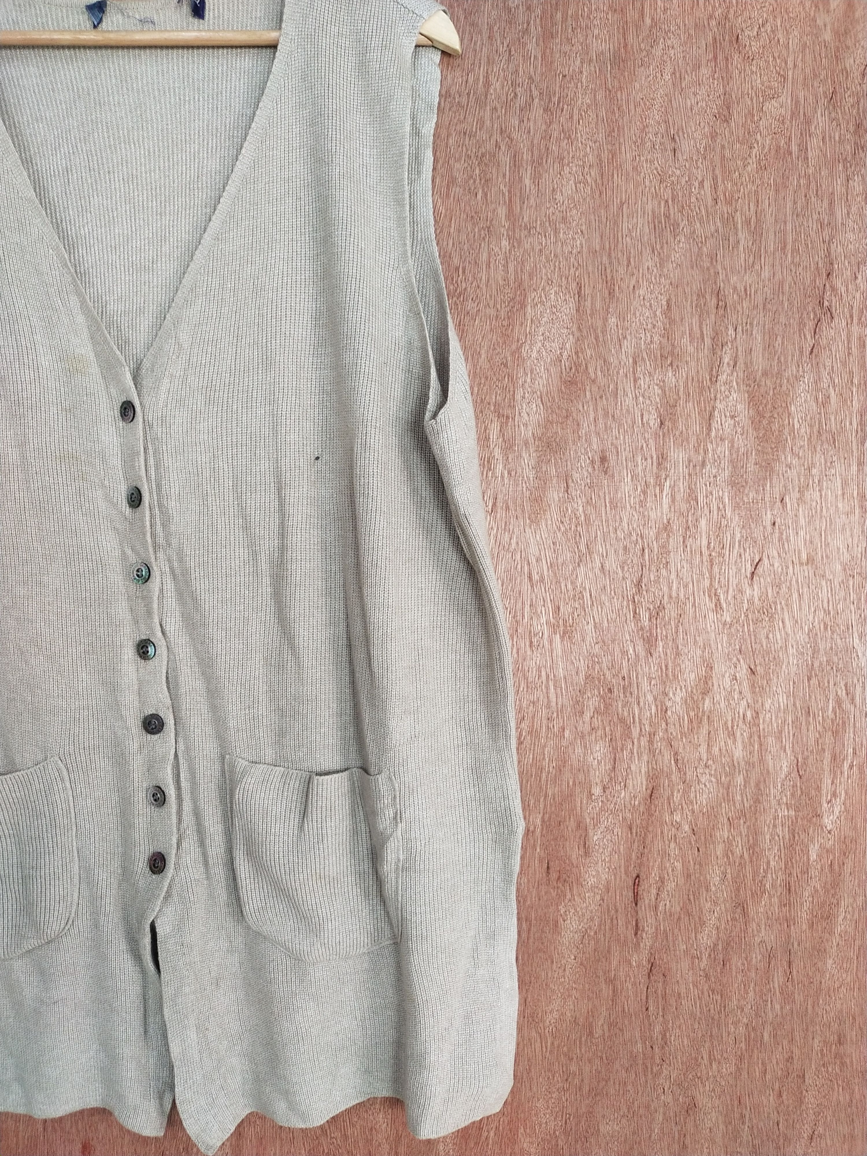 Vintage Caraocruz light brown sleeveless cardigan knitwearn #S171 Size US XL / EU 56 / 4 - 3 Thumbnail