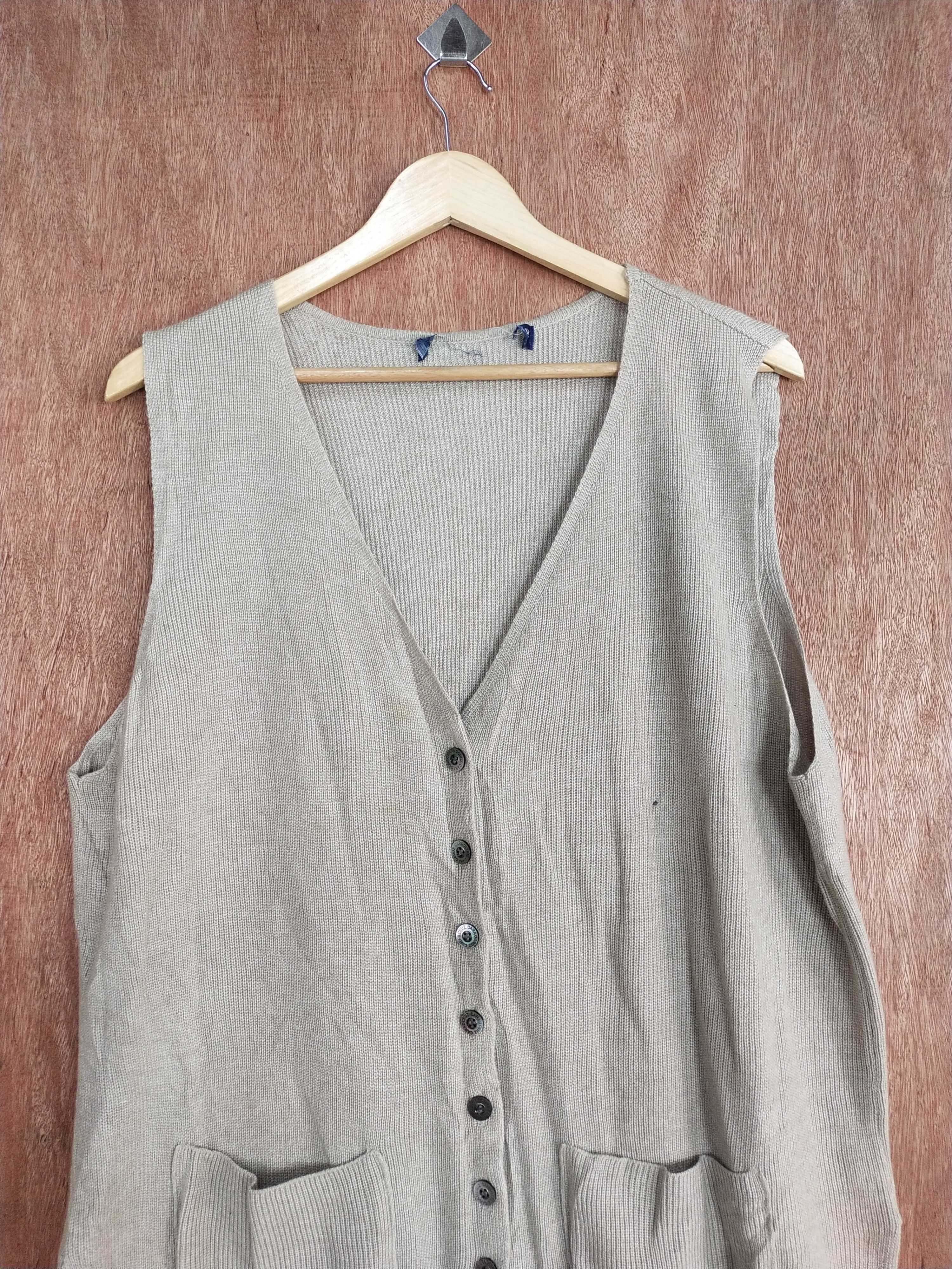 Vintage Caraocruz light brown sleeveless cardigan knitwearn #S171 Size US XL / EU 56 / 4 - 2 Thumbnail