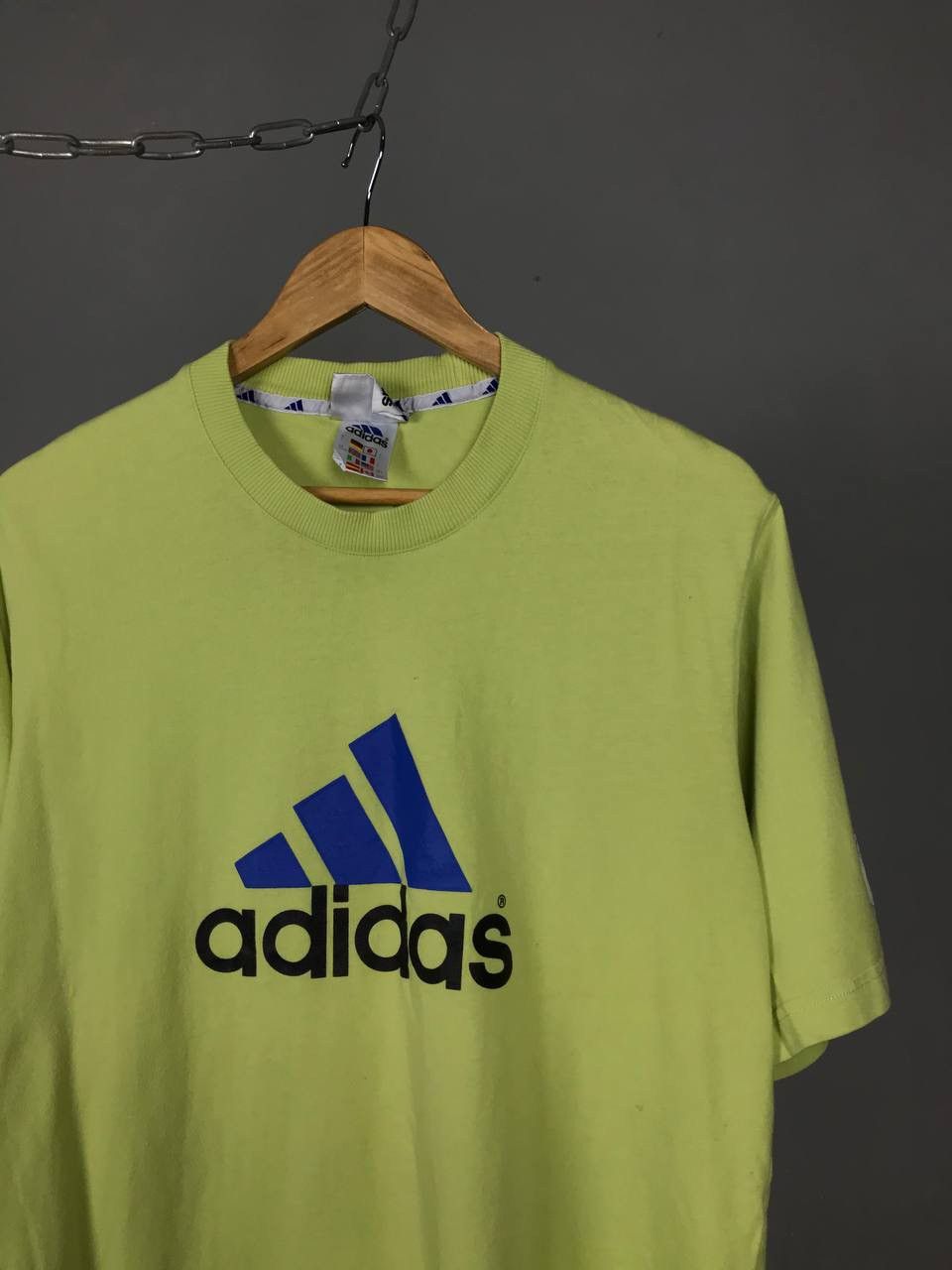 Adidas × Vintage Adidas vintage streetwear center logo tee Size US M / EU 48-50 / 2 - 2 Thumbnail