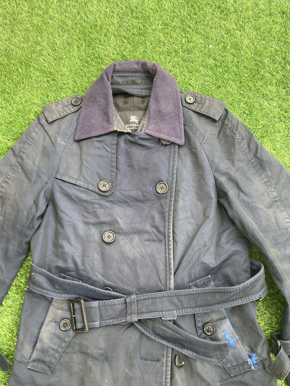 Black Label DISTRESSED BURBERRY BLACK LABEL TRENCH COAT Size US M / EU 48-50 / 2 - 4 Thumbnail
