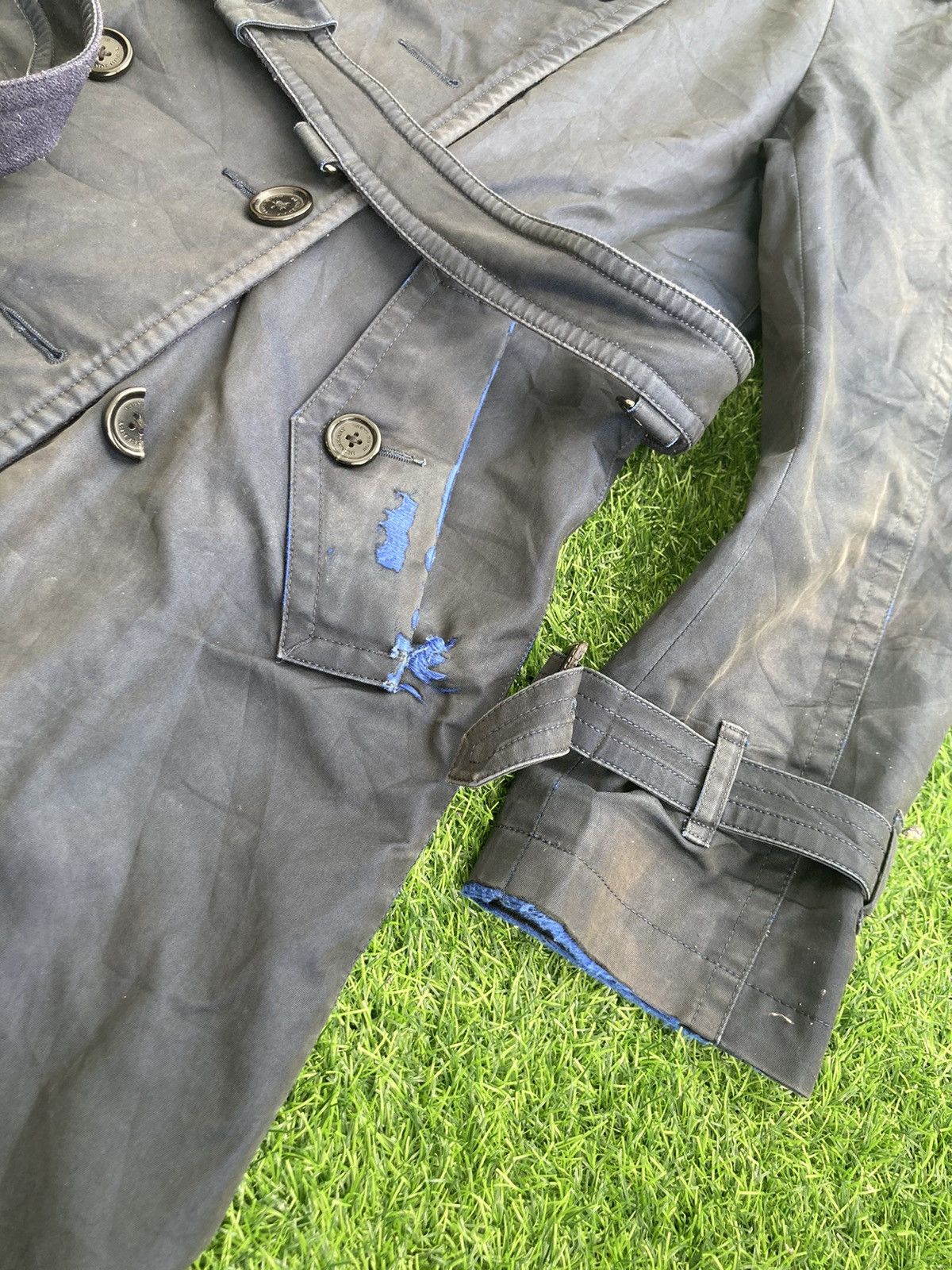 Black Label DISTRESSED BURBERRY BLACK LABEL TRENCH COAT Size US M / EU 48-50 / 2 - 6 Thumbnail