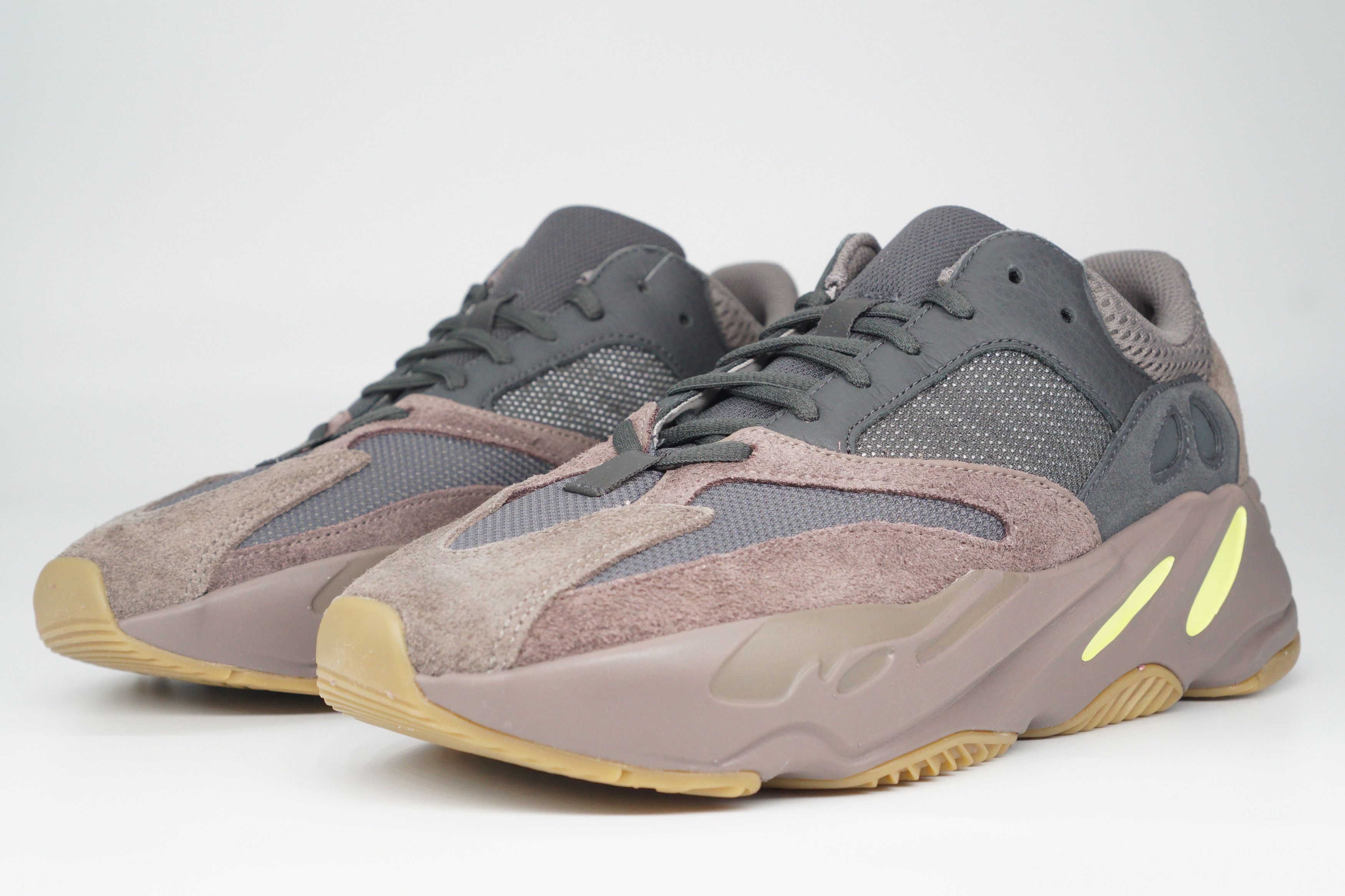 Adidas × Kanye West adidas Yeezy Boost 700 Mauve Size US 7.5 / EU 40-41 - 2 Thumbnail