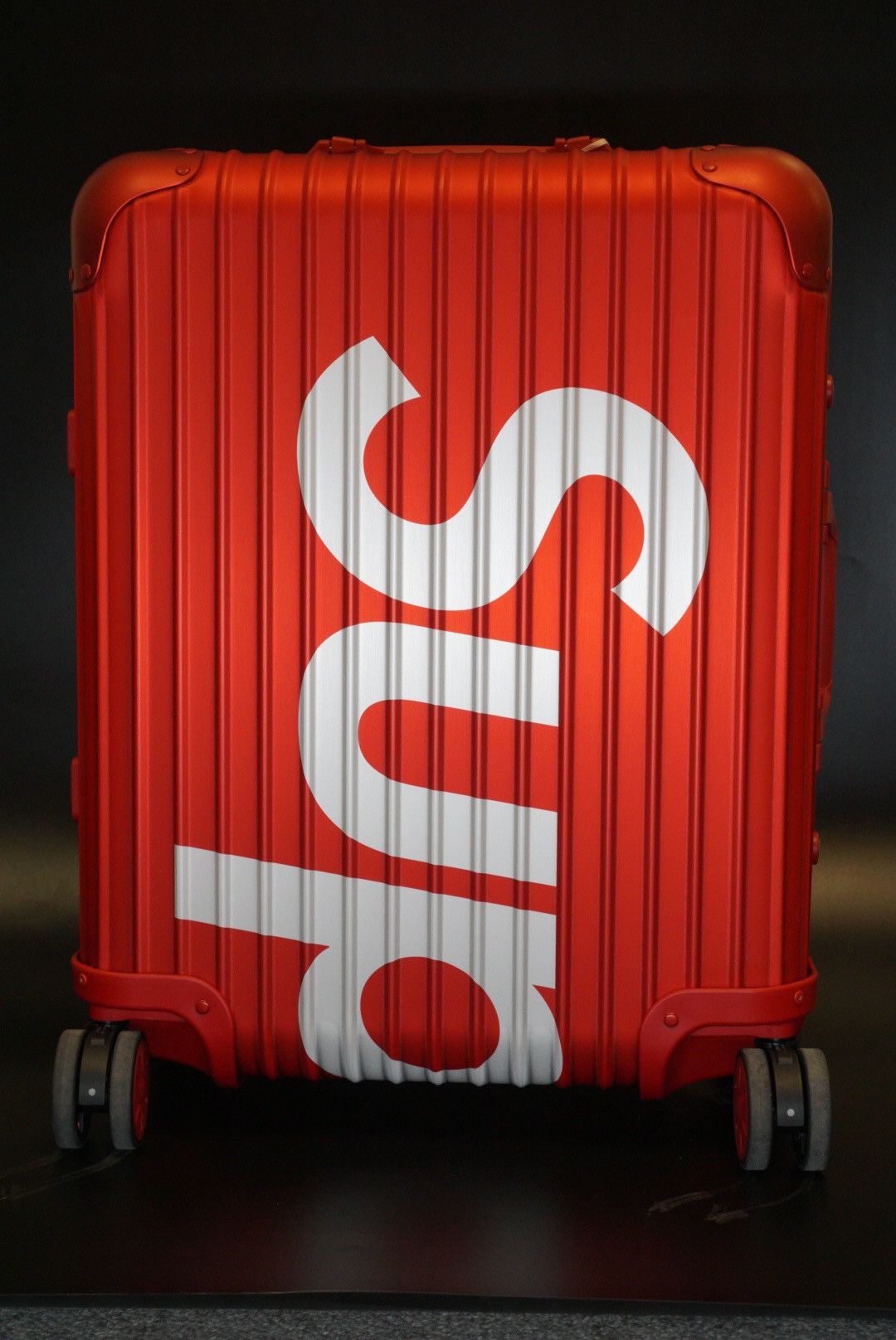Rimowa topas multiwheel 45l red deals