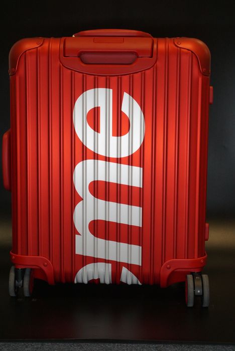 Supreme RIMOWA Topas Multiwheel 45L Red