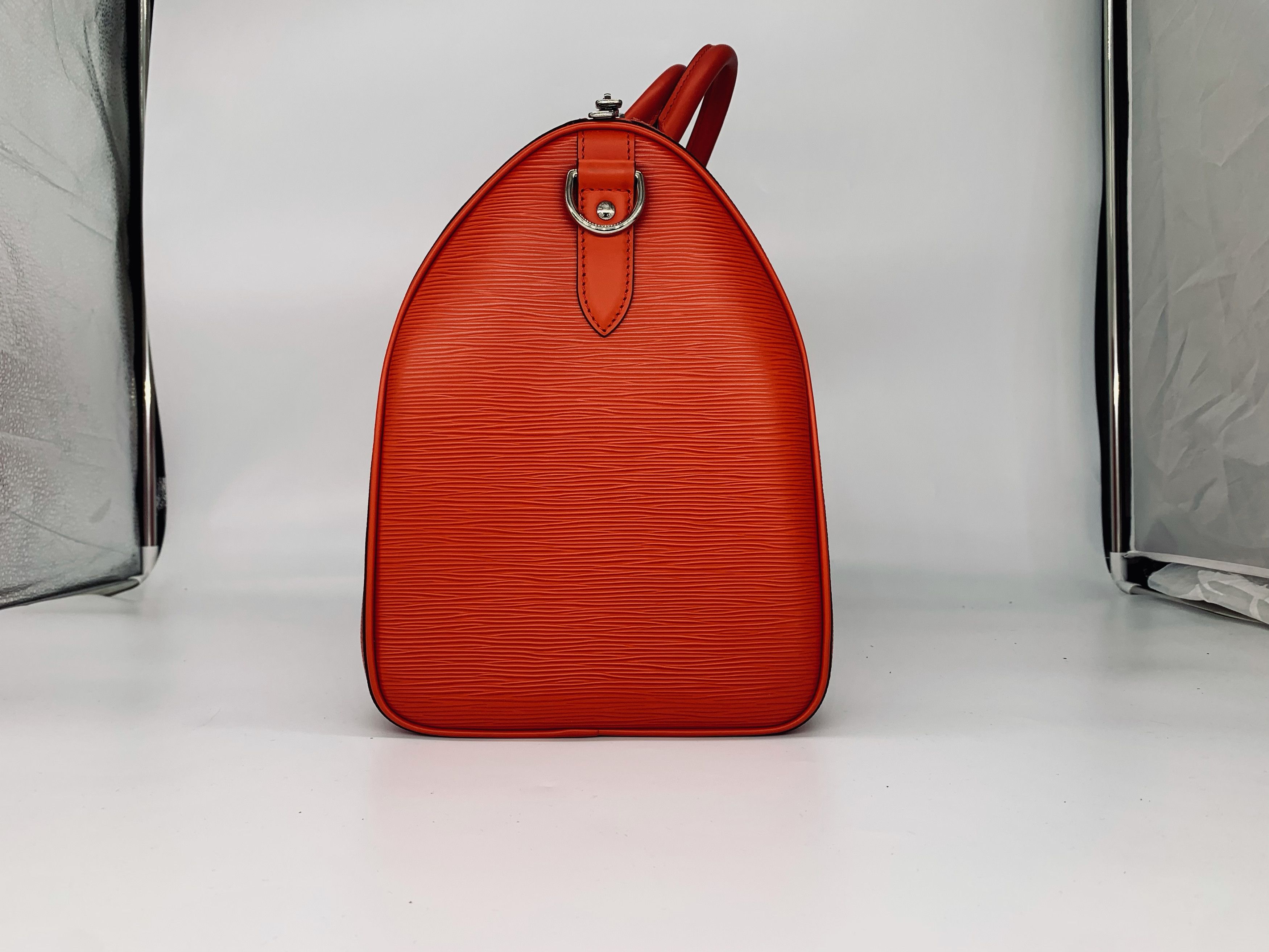 Louis Vuitton × Supreme Louis Vuitton x Supreme Keepall Bandouliere Epi 45 Red Size ONE SIZE - 4 Thumbnail