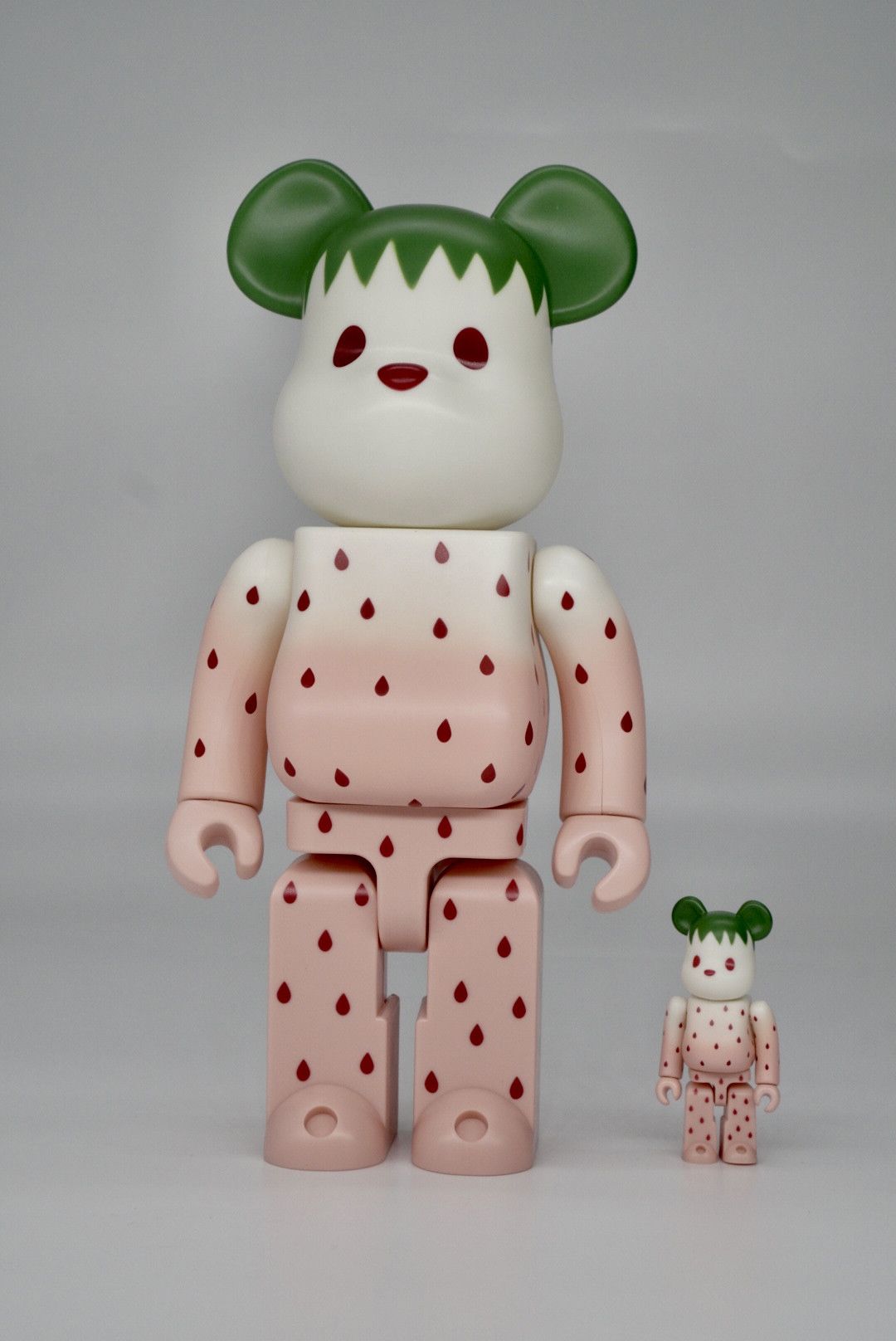 その他 BE@RBRICK Snow Strawberry 400% &amp; 100% Bearbrick x CLOT Summer Fruits Snow Strawberry 100% & 400
