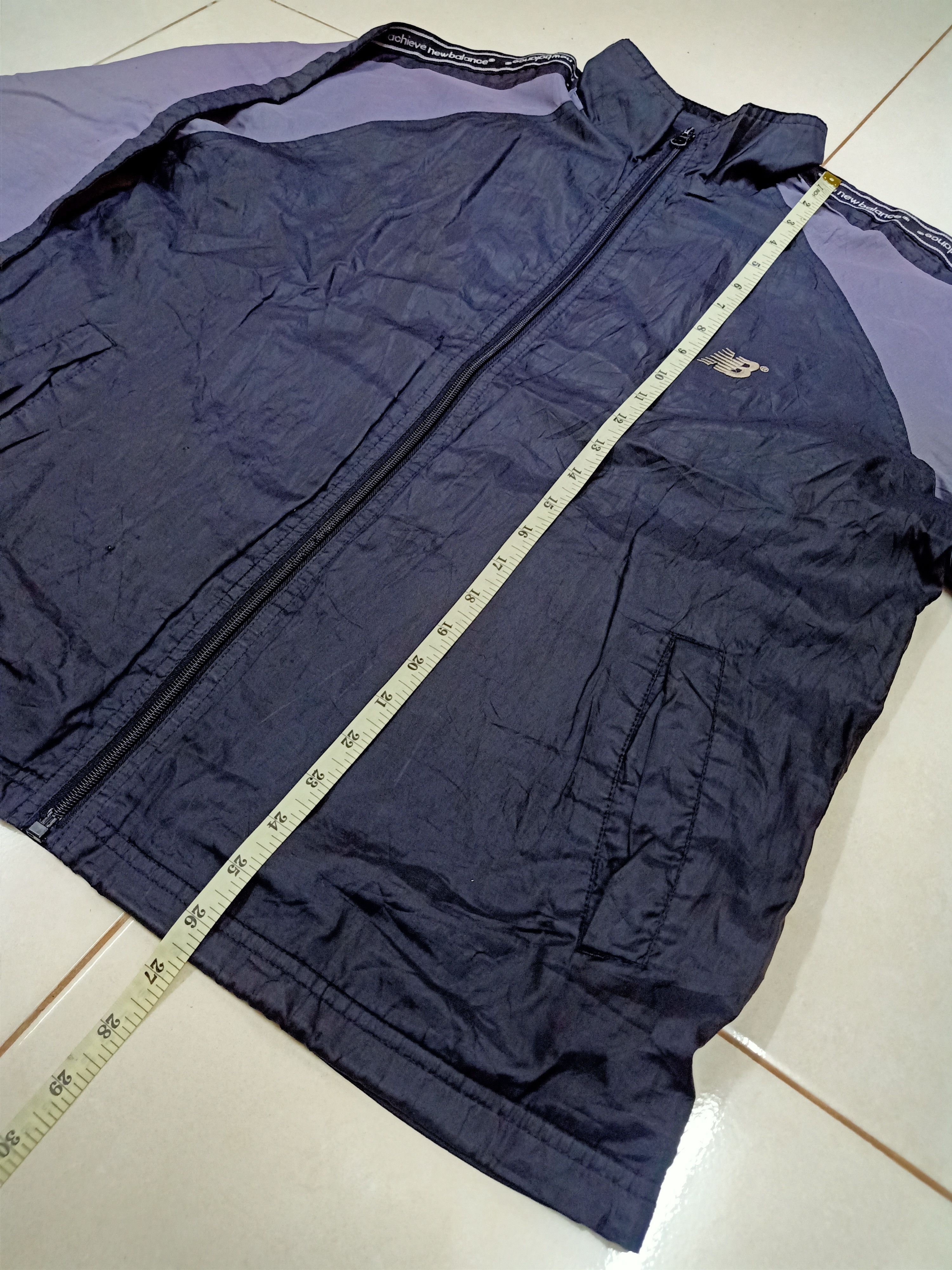 New Balance × Vintage NEW BALANCE Achieve Side Tape Embroidery Windbreaker Jacket Size US M / EU 48-50 / 2 - 11 Thumbnail