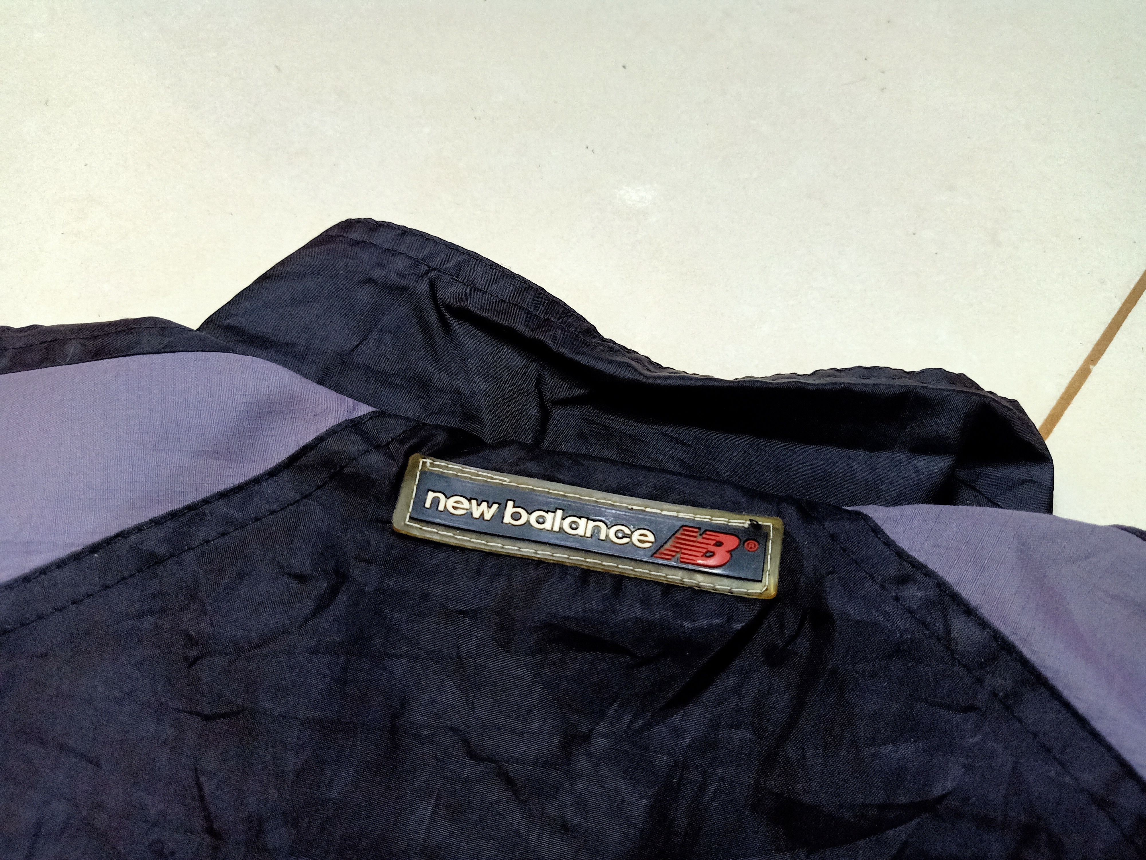 New Balance × Vintage NEW BALANCE Achieve Side Tape Embroidery Windbreaker Jacket Size US M / EU 48-50 / 2 - 6 Thumbnail