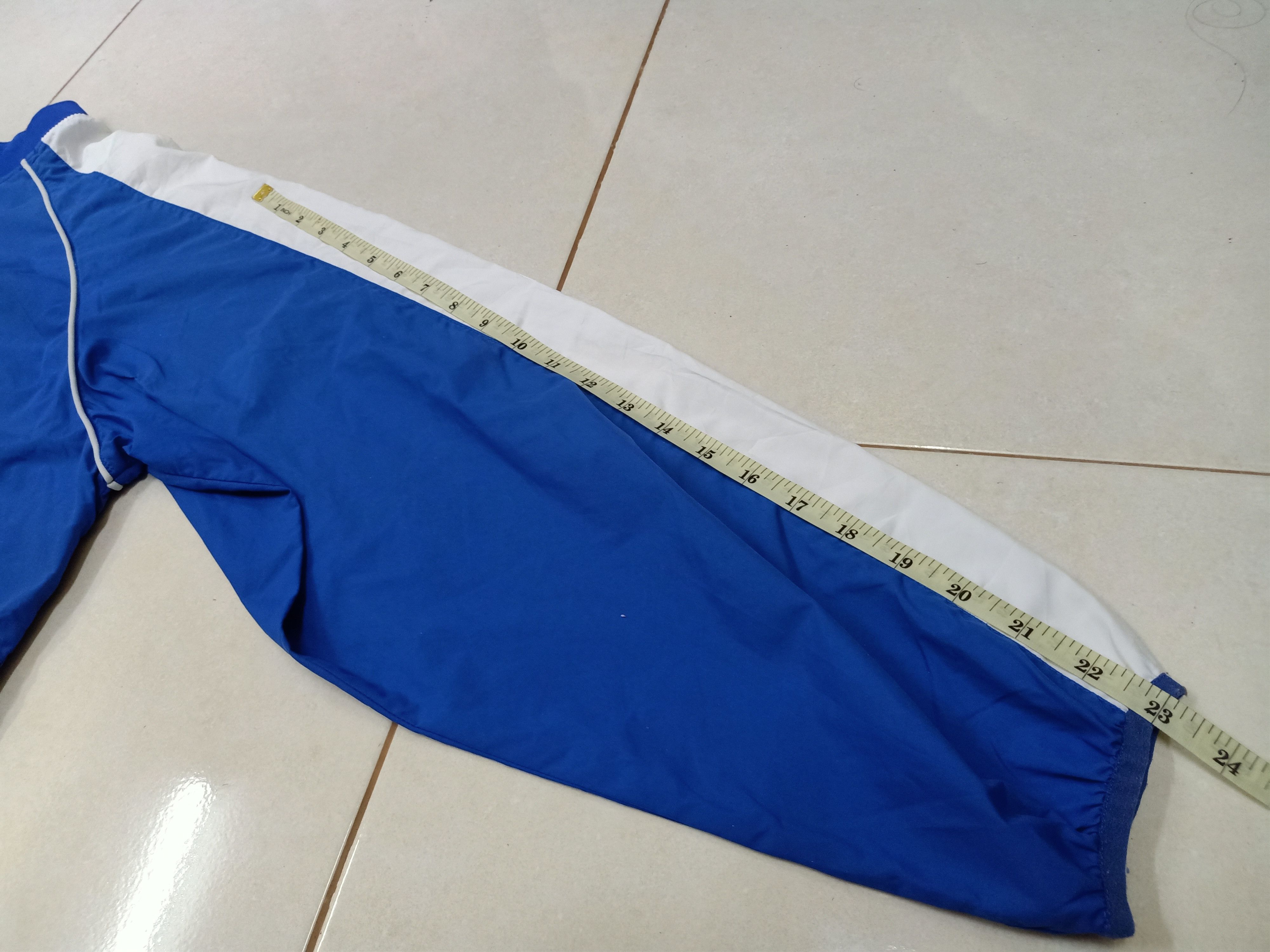 Nike × Vintage NIKE Swoosh Blue Thin Lite Windbreaker Jerseys Size US XL / EU 56 / 4 - 11 Thumbnail
