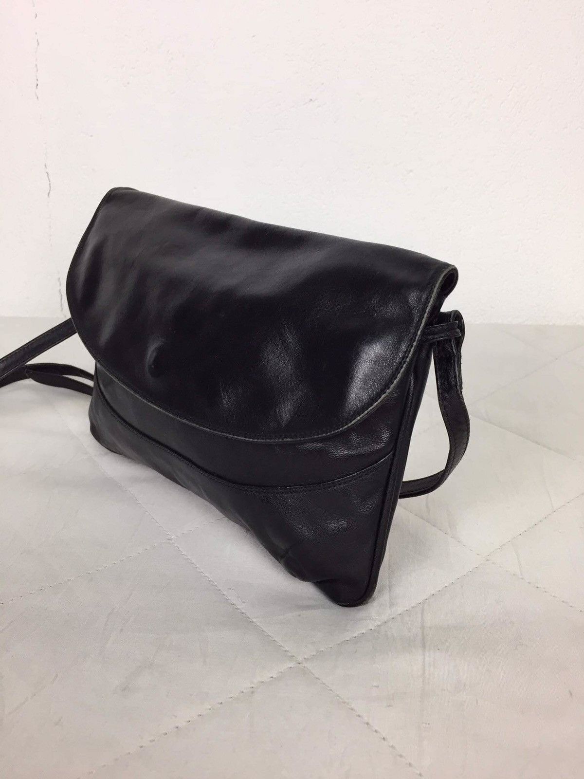 Genuine Leather Vintage Enny Italy Leather Crossbody Shoulder Bag Size ONE SIZE - 2 Thumbnail