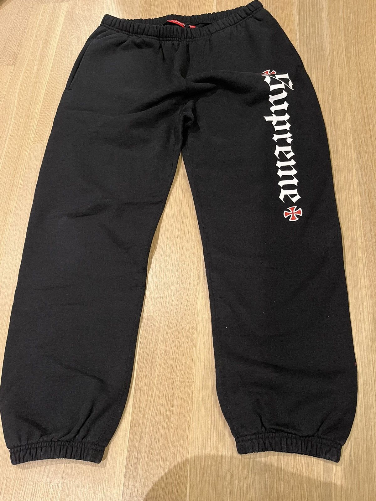 Supreme Supreme Independent Fuck the Rest Sweatpant | Grailed