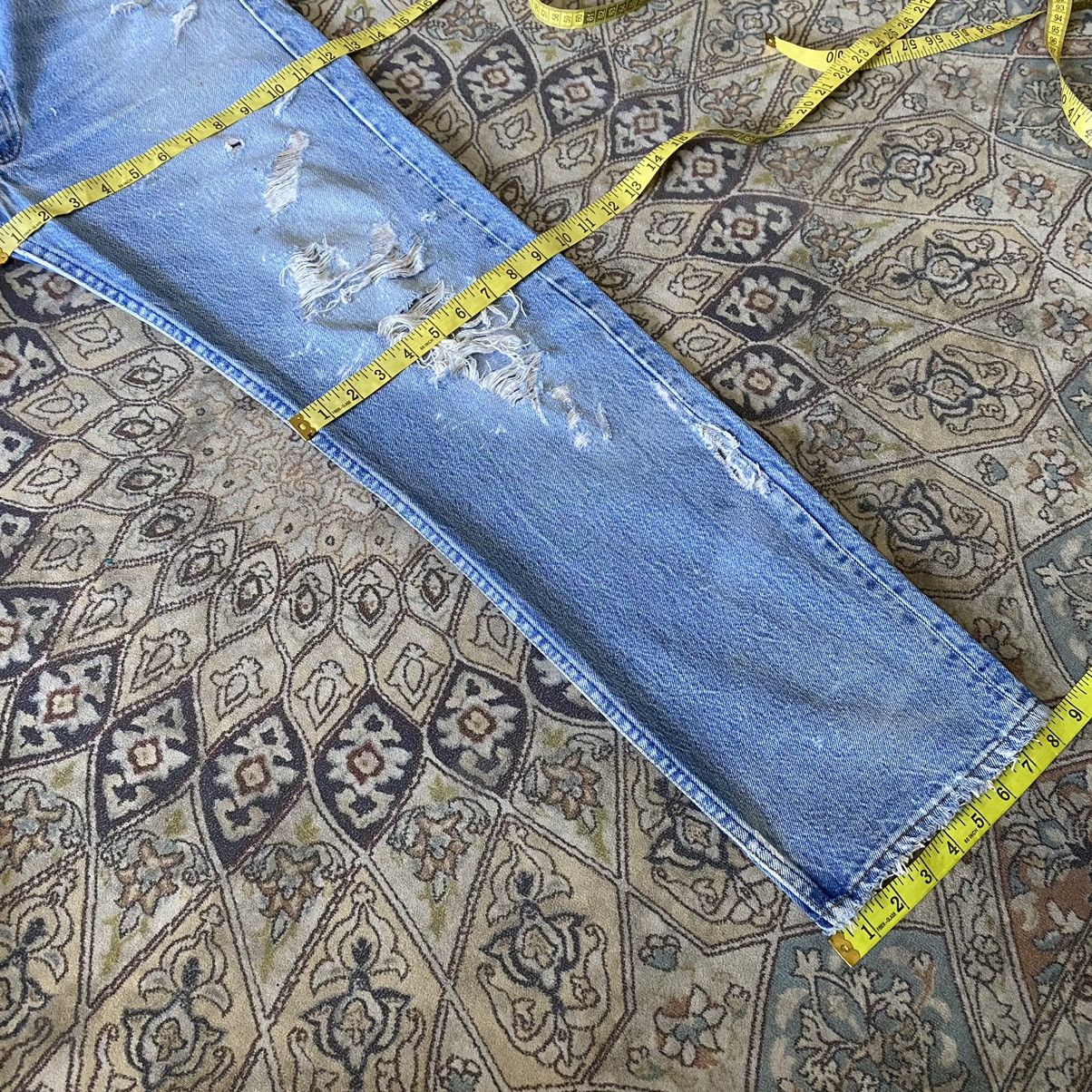 Levi's Vintage 90s Levis 501 Thrashed Jeans 34x30 USA Size US 34 / EU 50 - 24 Thumbnail