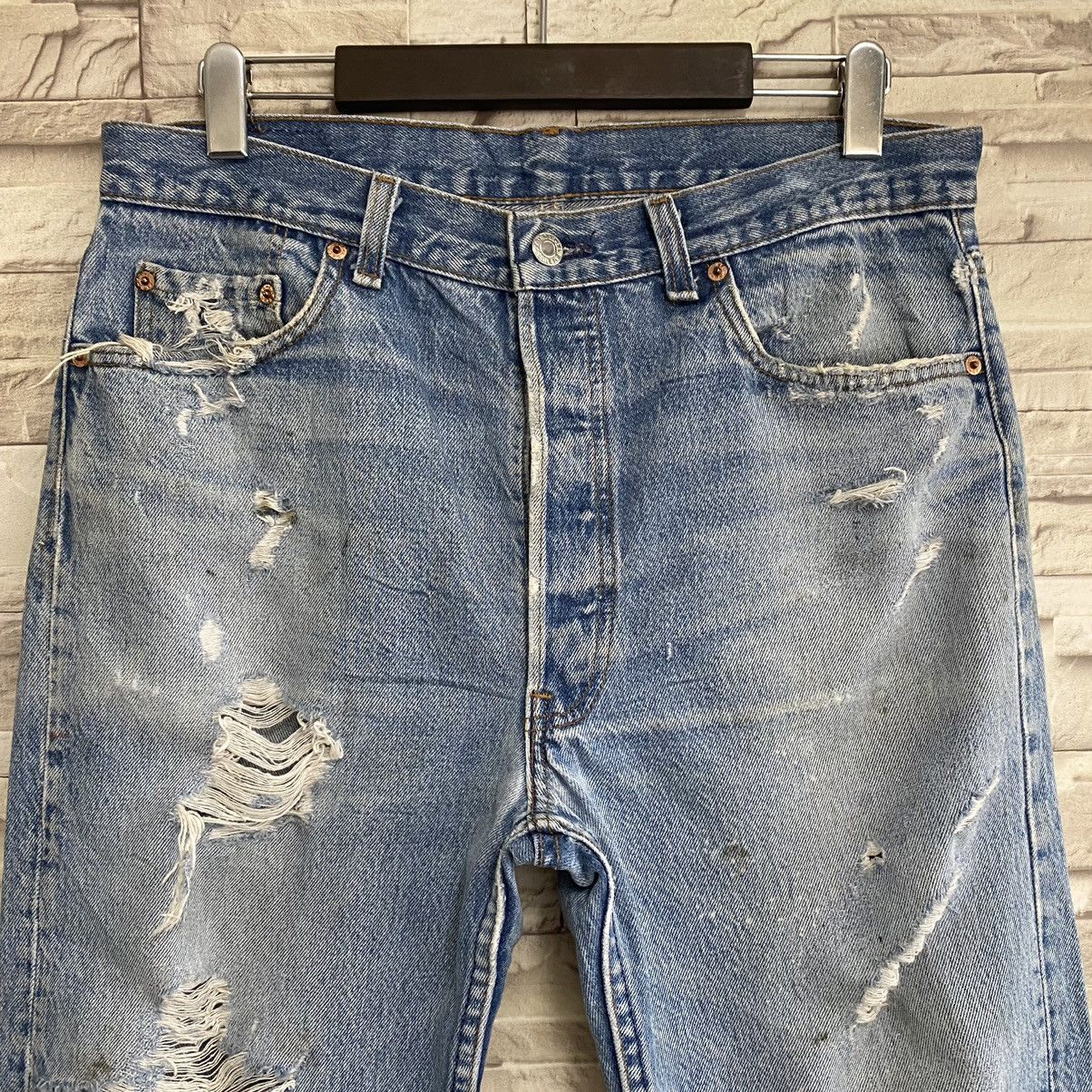 Levi's Vintage 90s Levis 501 Thrashed Jeans 34x30 USA Size US 34 / EU 50 - 4 Thumbnail