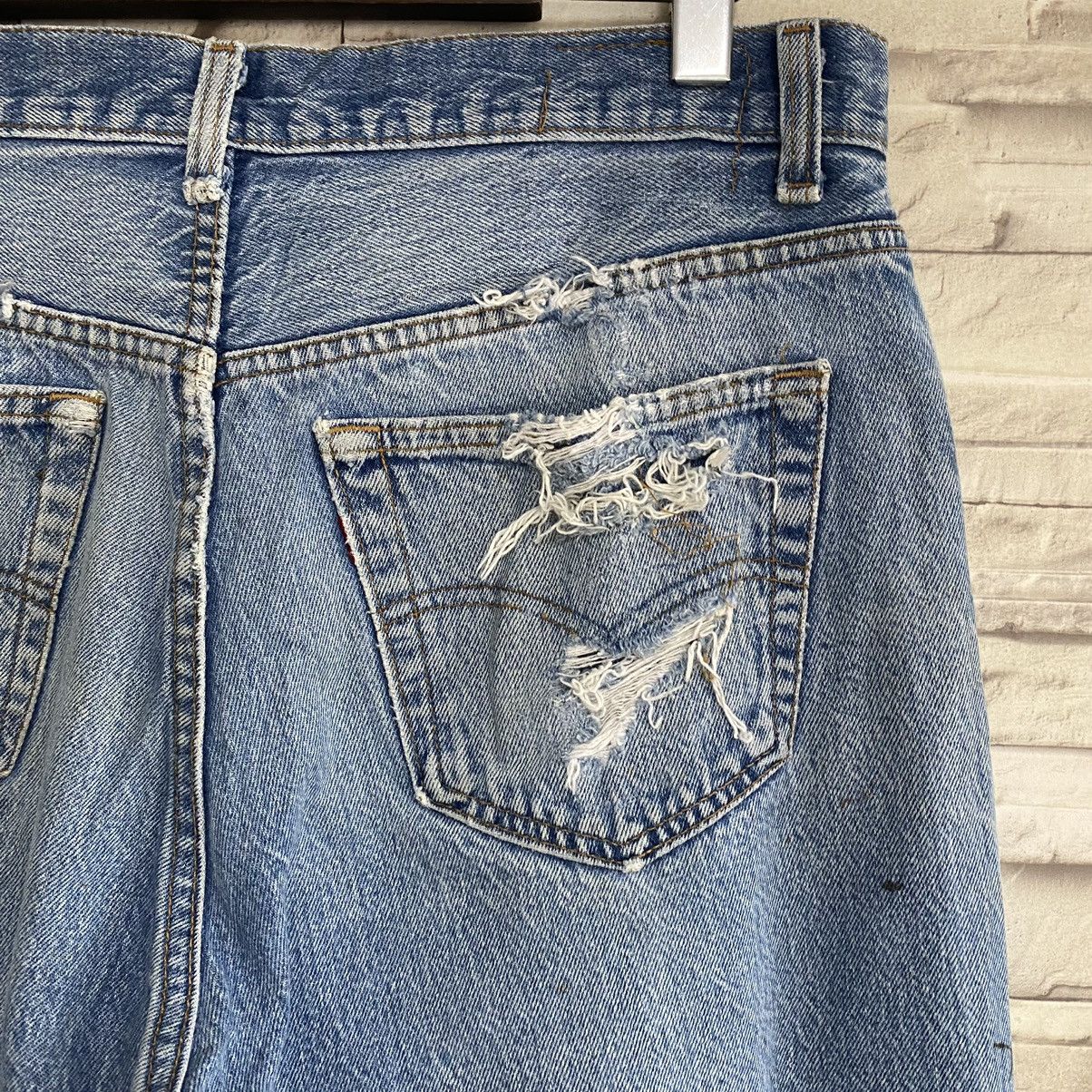 Levi's Vintage 90s Levis 501 Thrashed Jeans 34x30 USA Size US 34 / EU 50 - 13 Thumbnail